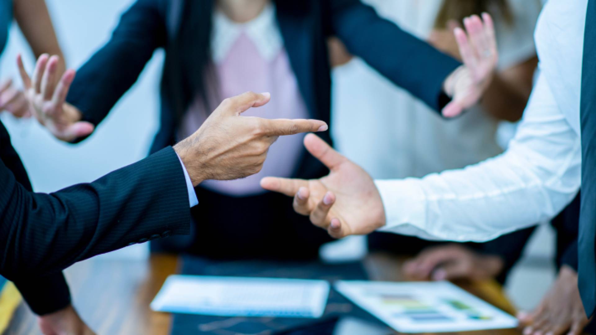 غرفة اجتماعات