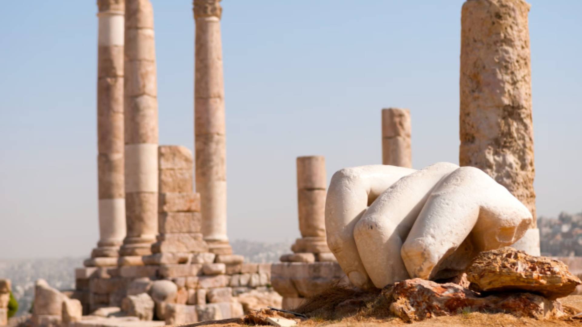 جانب من الموقع الأثري في جبل القلعة - عمان