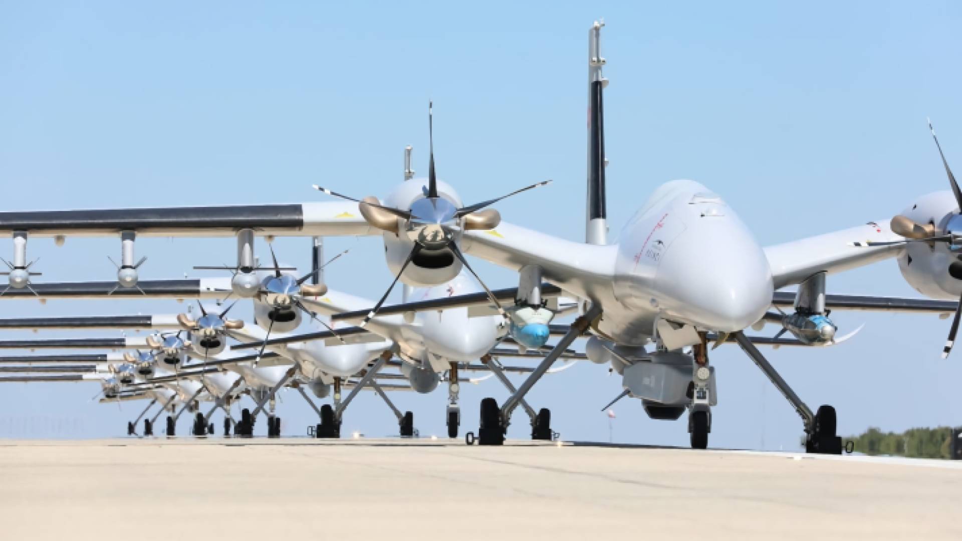 طائرات "أقينجي"