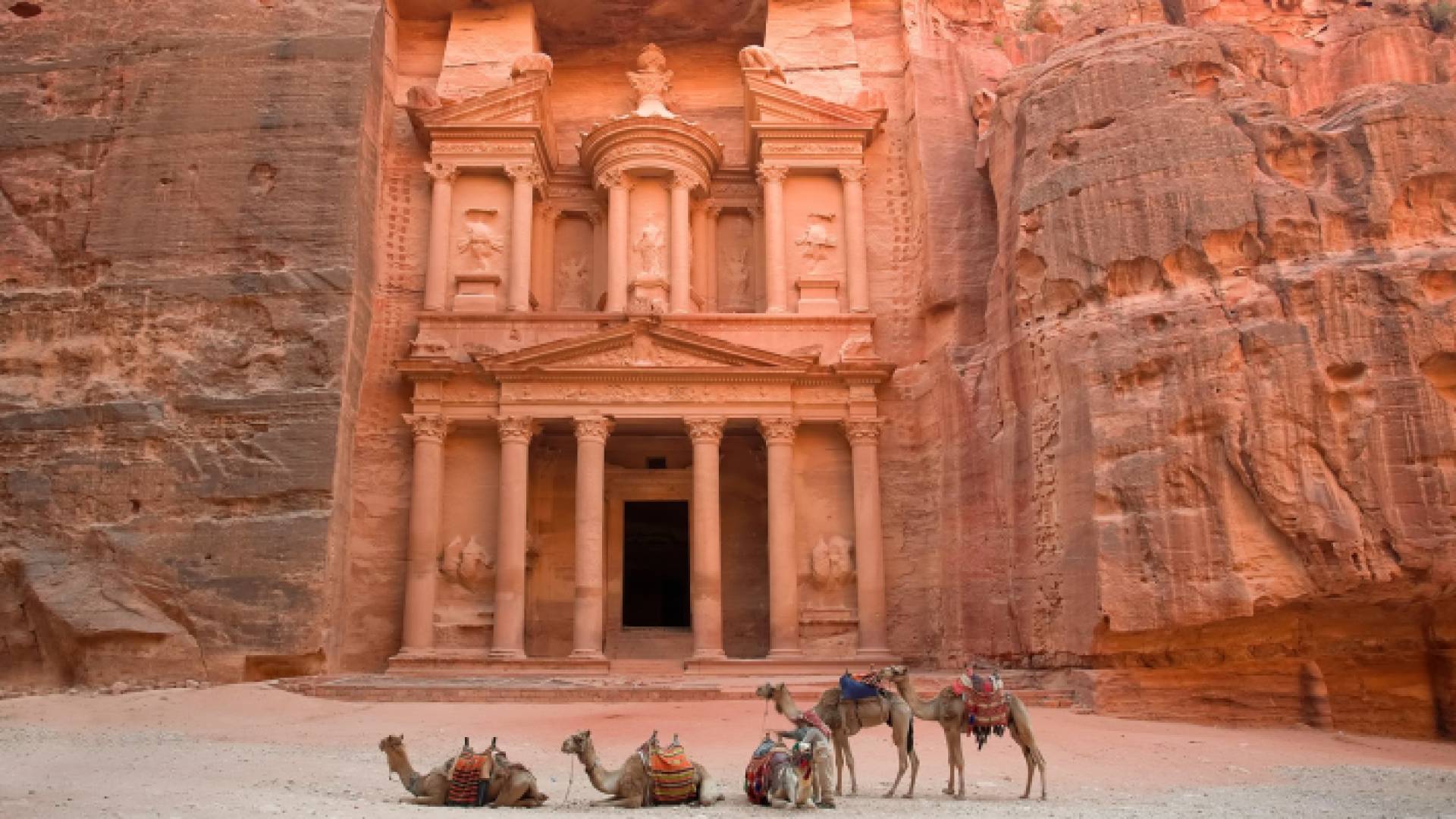 مدينة البترا الأثرية