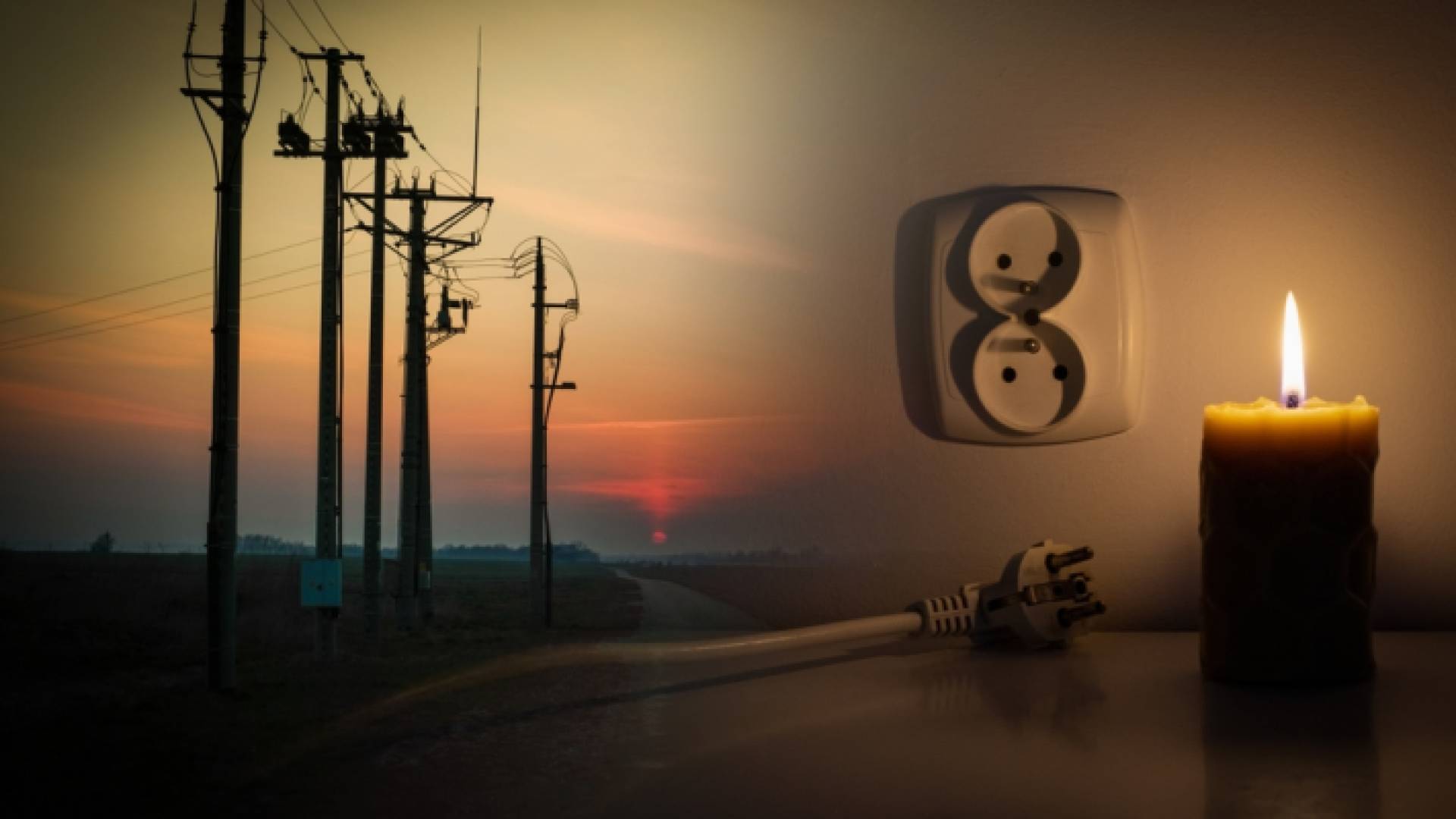 إضاءة شمعة خلال انقطاع الكهرباء