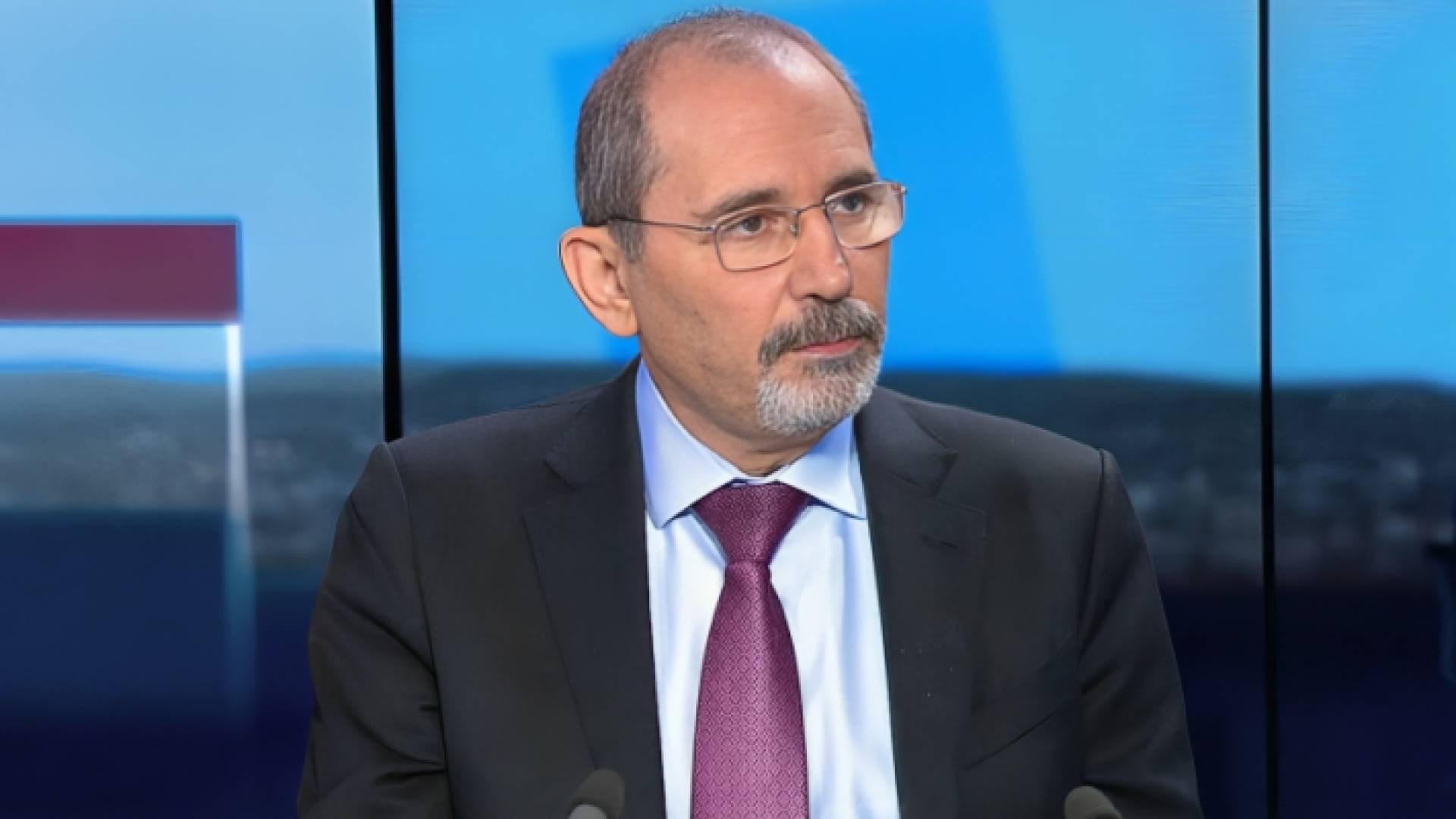 الصفدي في زيارة سابقة لفرنسا