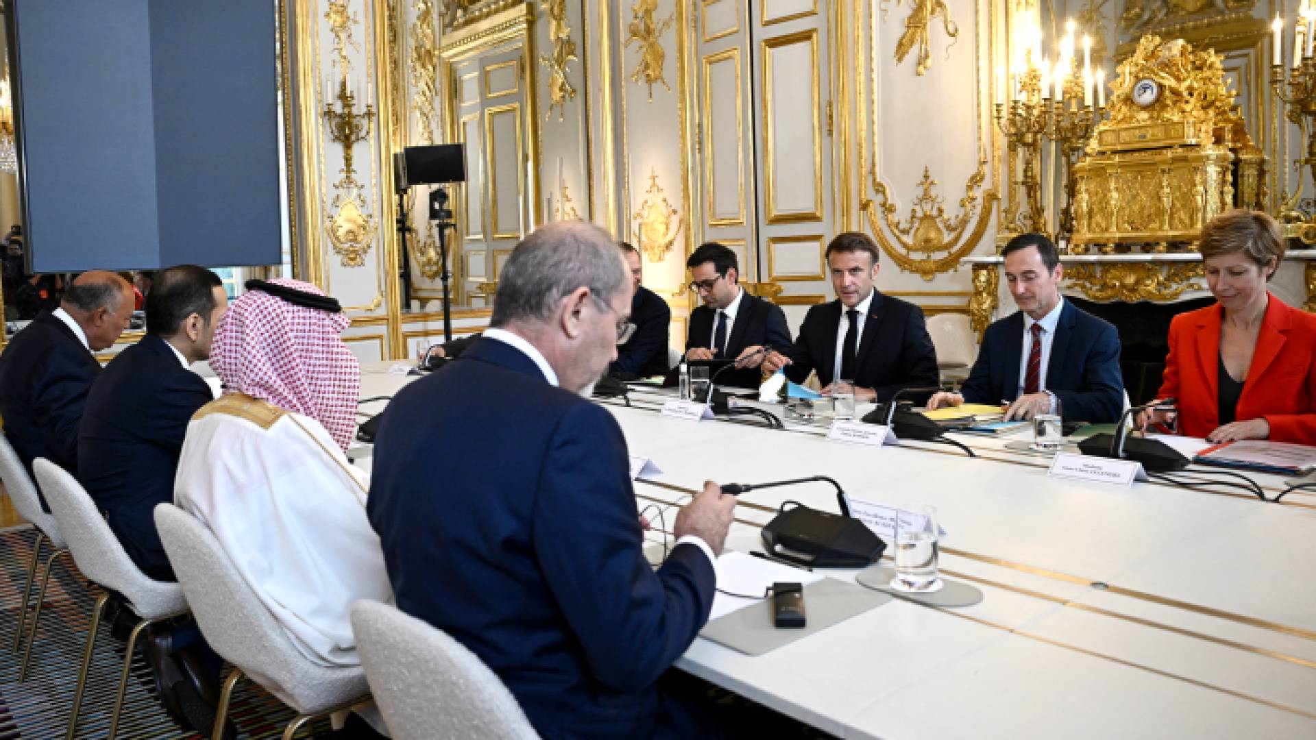 استقبال الرئيس الفرنسي للجنة الوزارة المكلفة من القمة العربية بالتحرك لوقف الحرب على غزة