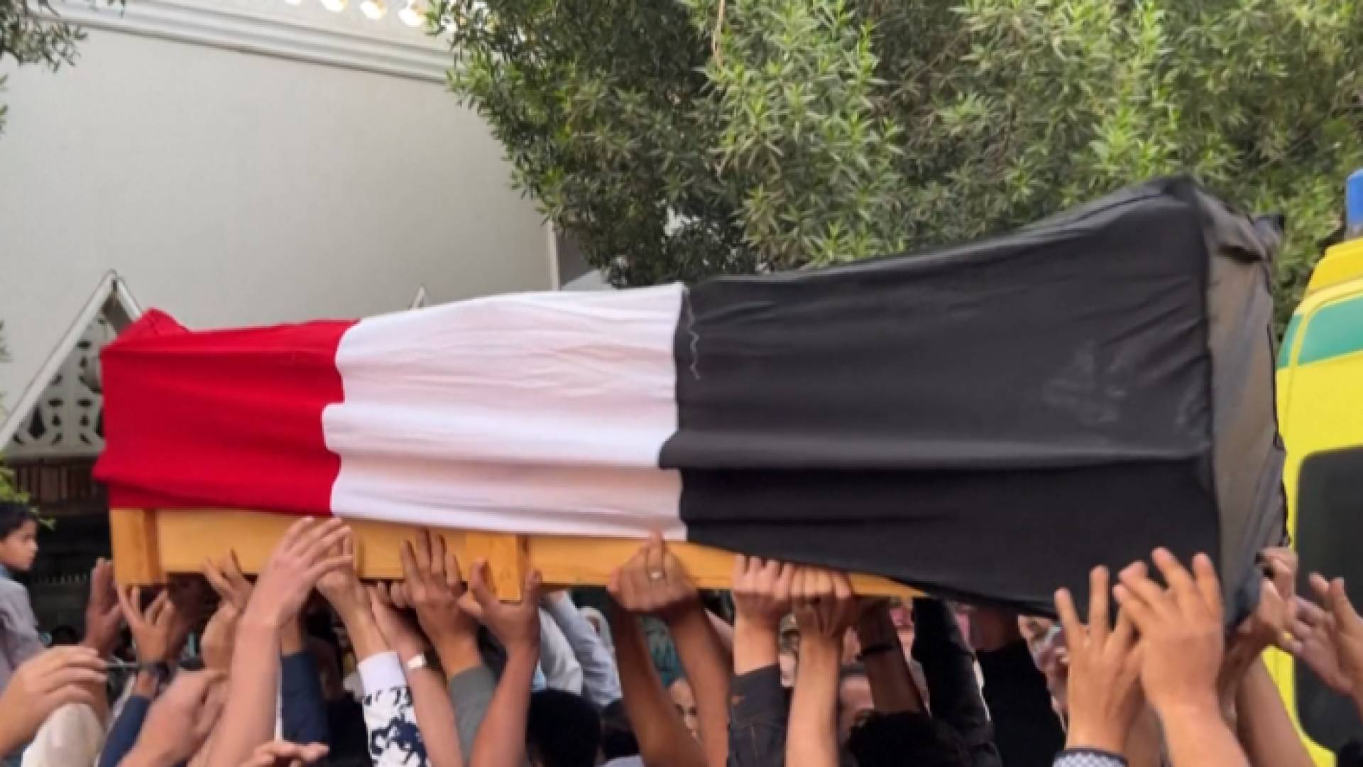 تشييع جثمان الجندي المصري