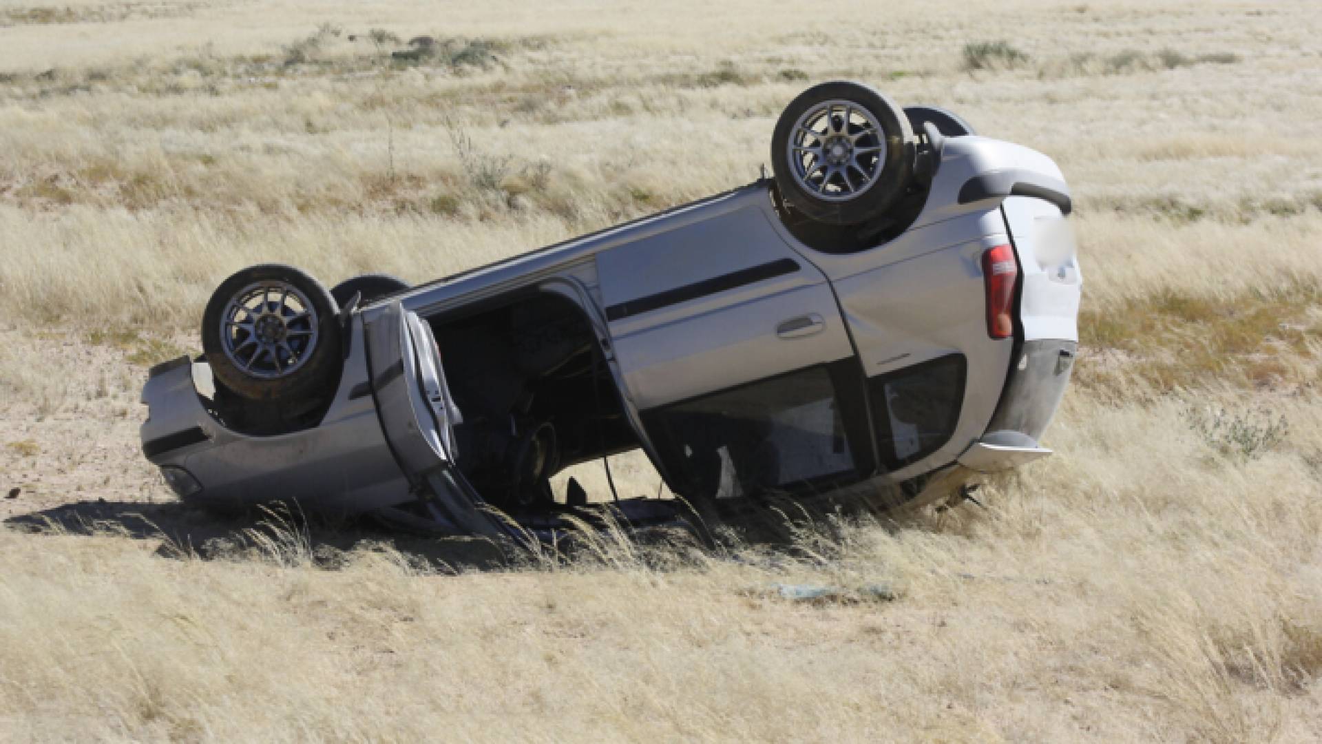 مركبة تعرضت لحادث تدهور