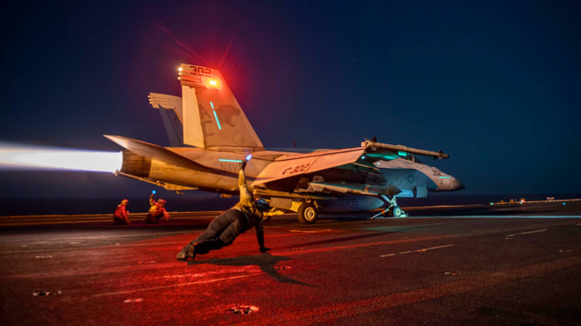 القيادة الوسطى الأمريكية تعلن استهداف صواريخ أطلقها الحوثي