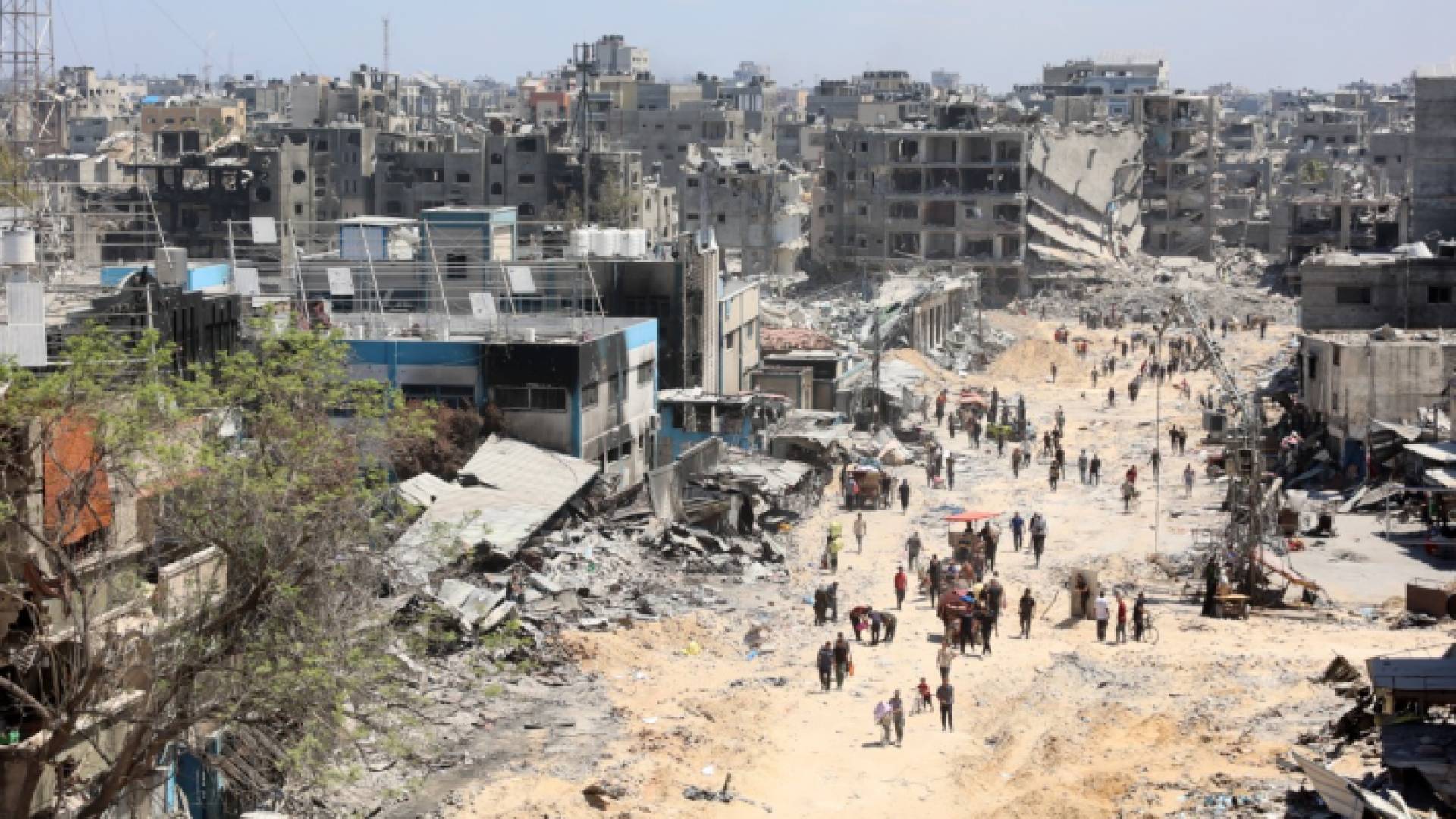 الاحتلال يستهدف مخيم جباليا شمال قطاع غزة