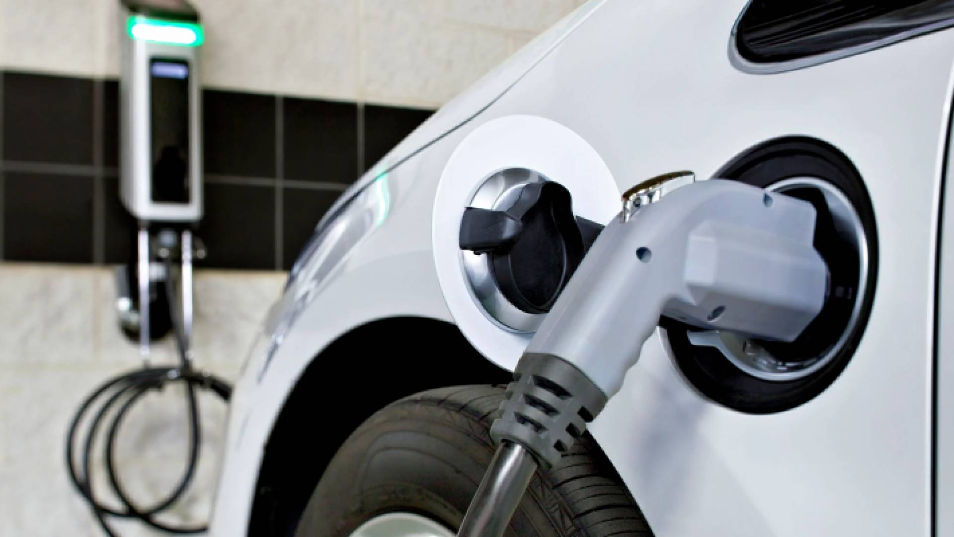 سيارة كهربائية