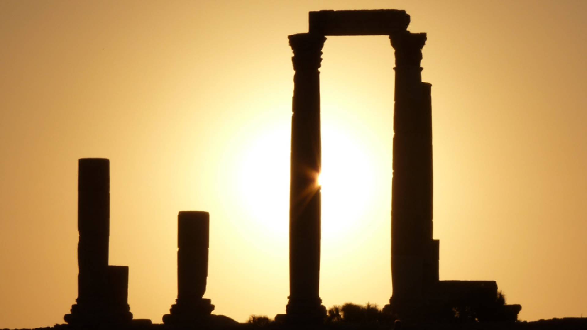 سطوع الشمس في العاصمة عمان "أرشيفية"