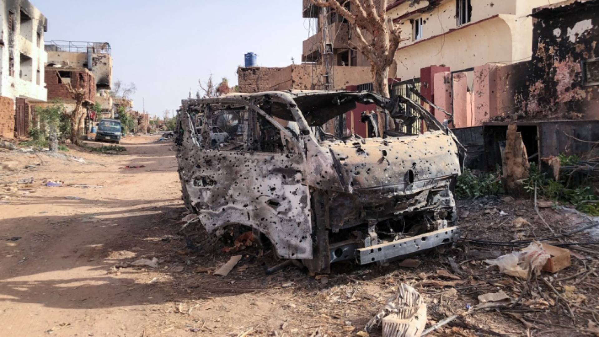 استهداف حافلة صغيرة في السودان