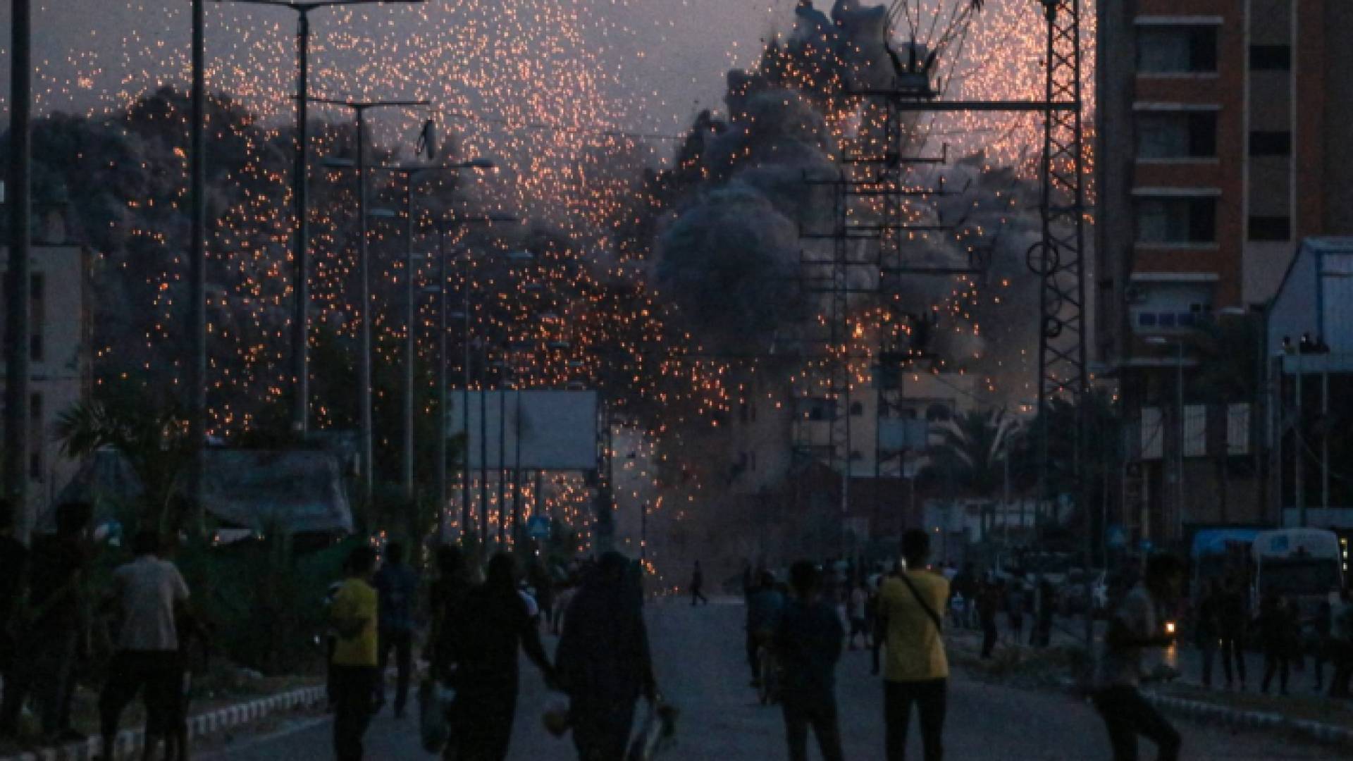 قصف عنيف على قطاع غزة