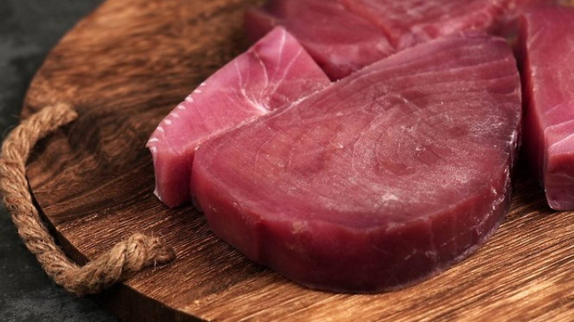 التونا المجمدة