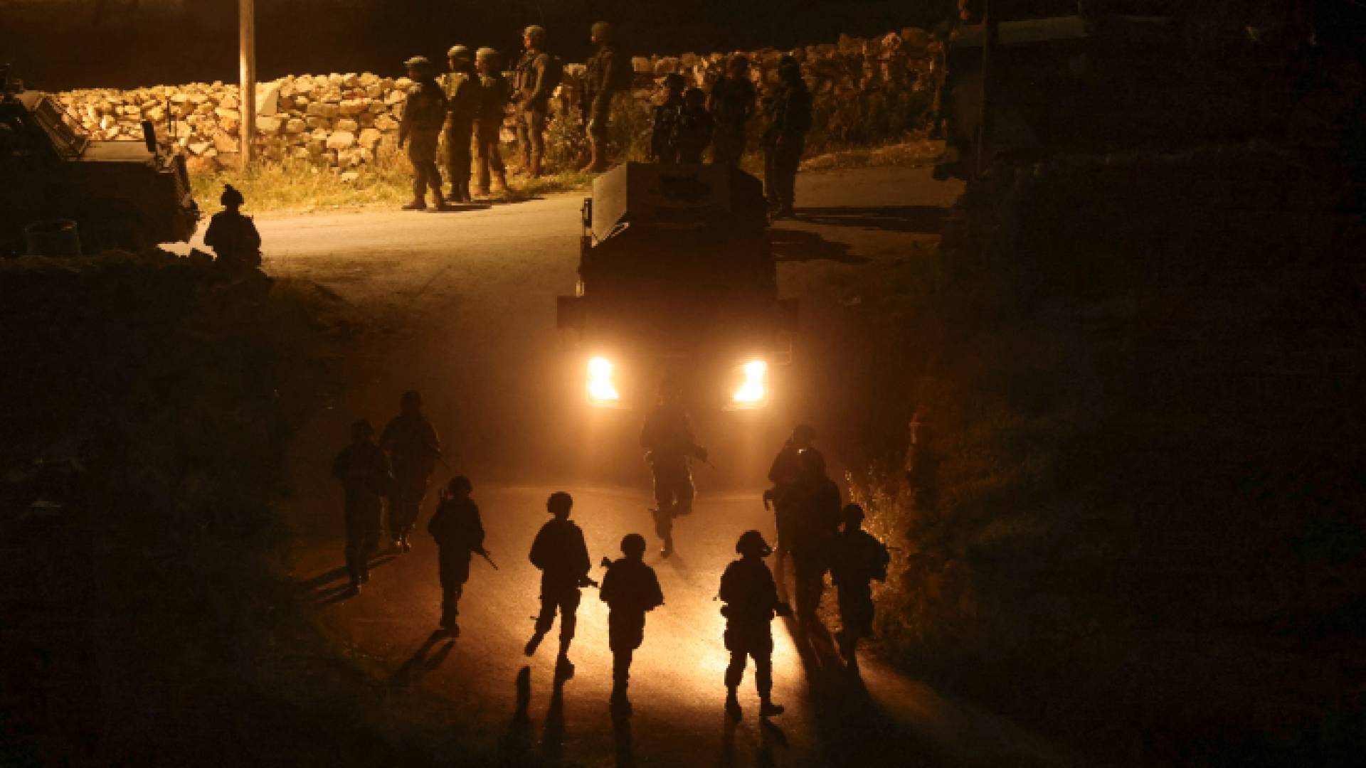 قوات الاحتلال تشن حملة اقتحامات بالضفة الغربية