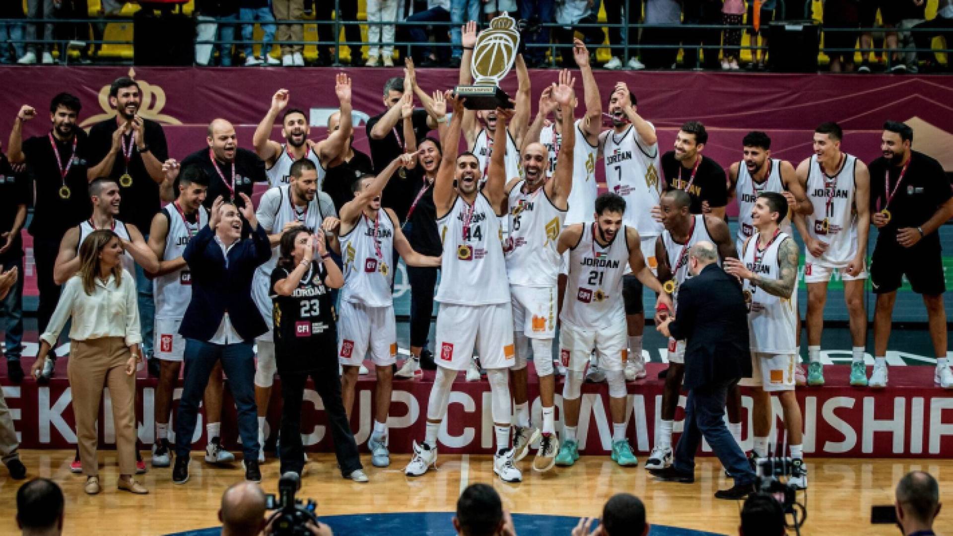 من تتويج المنتخب الوطني بلقب كأس الملك