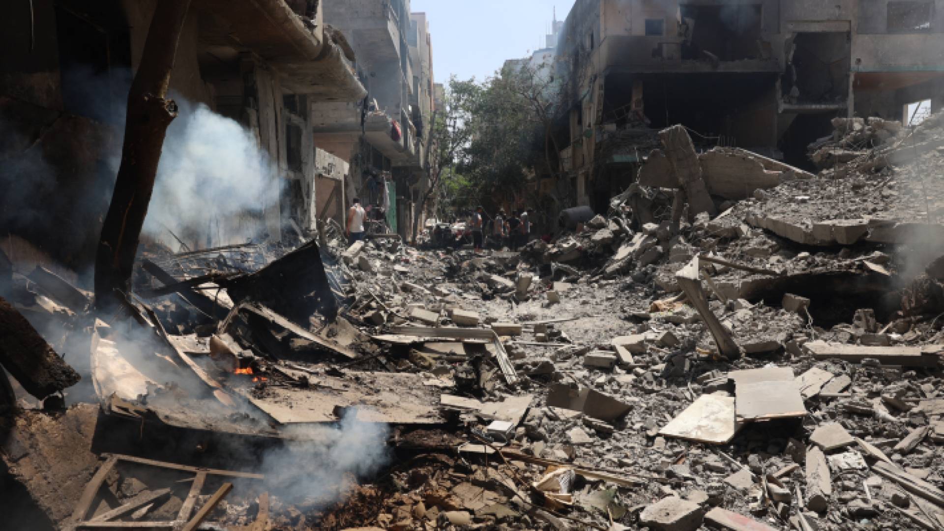 عدوان الاحتلال على مخيم النصيرات