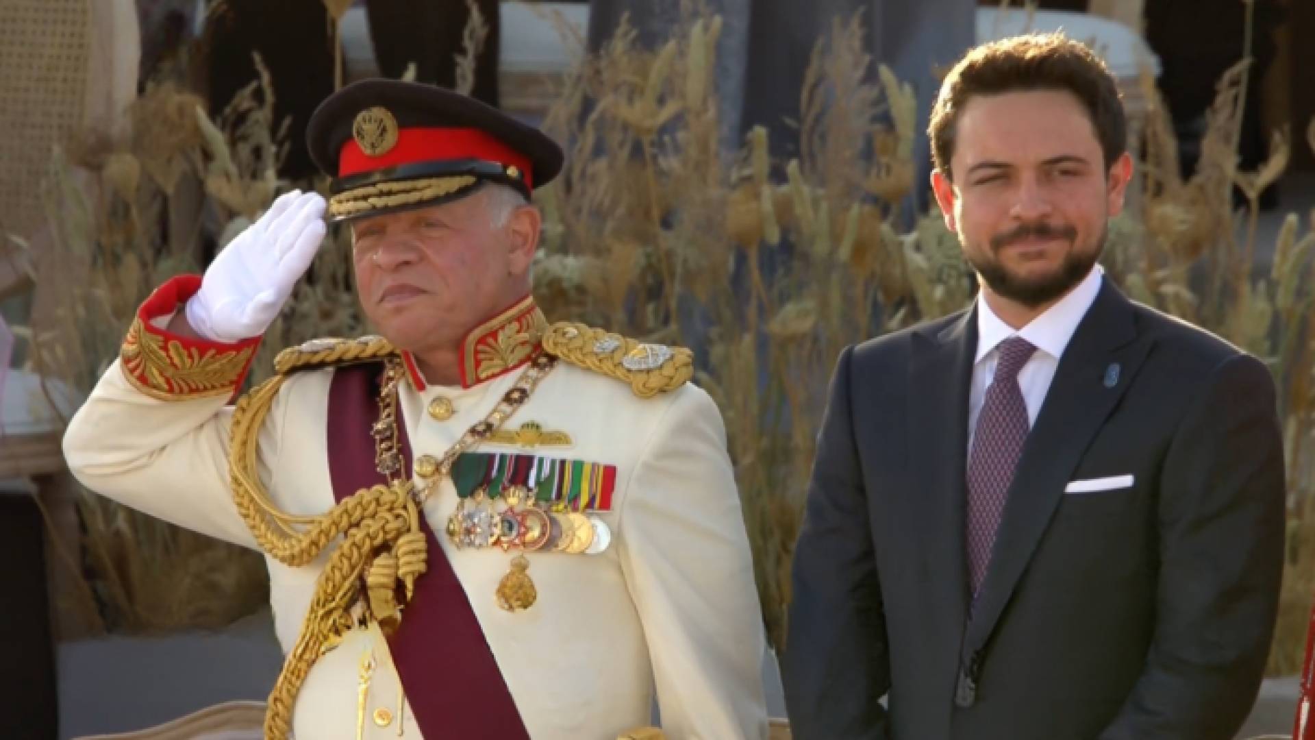 جلالة الملك عبدالله الثاني والملكة رانيا العبدالله ولي العهد