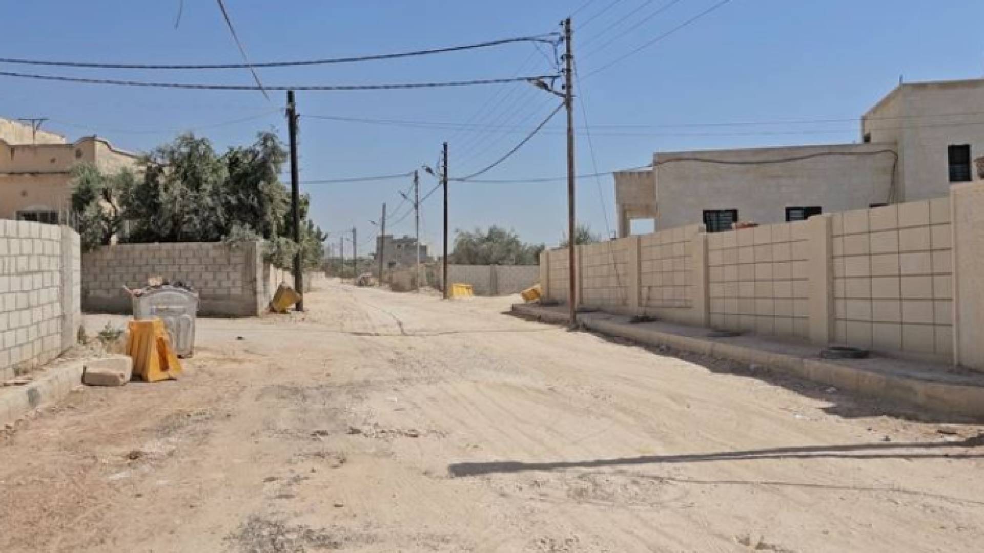 أحد شوارع بلدة المغير