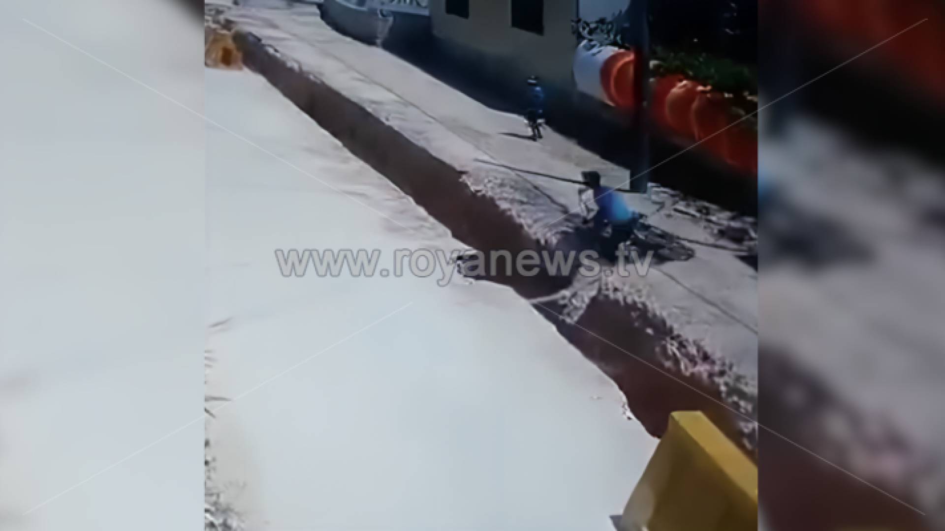 لحظة سقوط الفتى في الحفرة