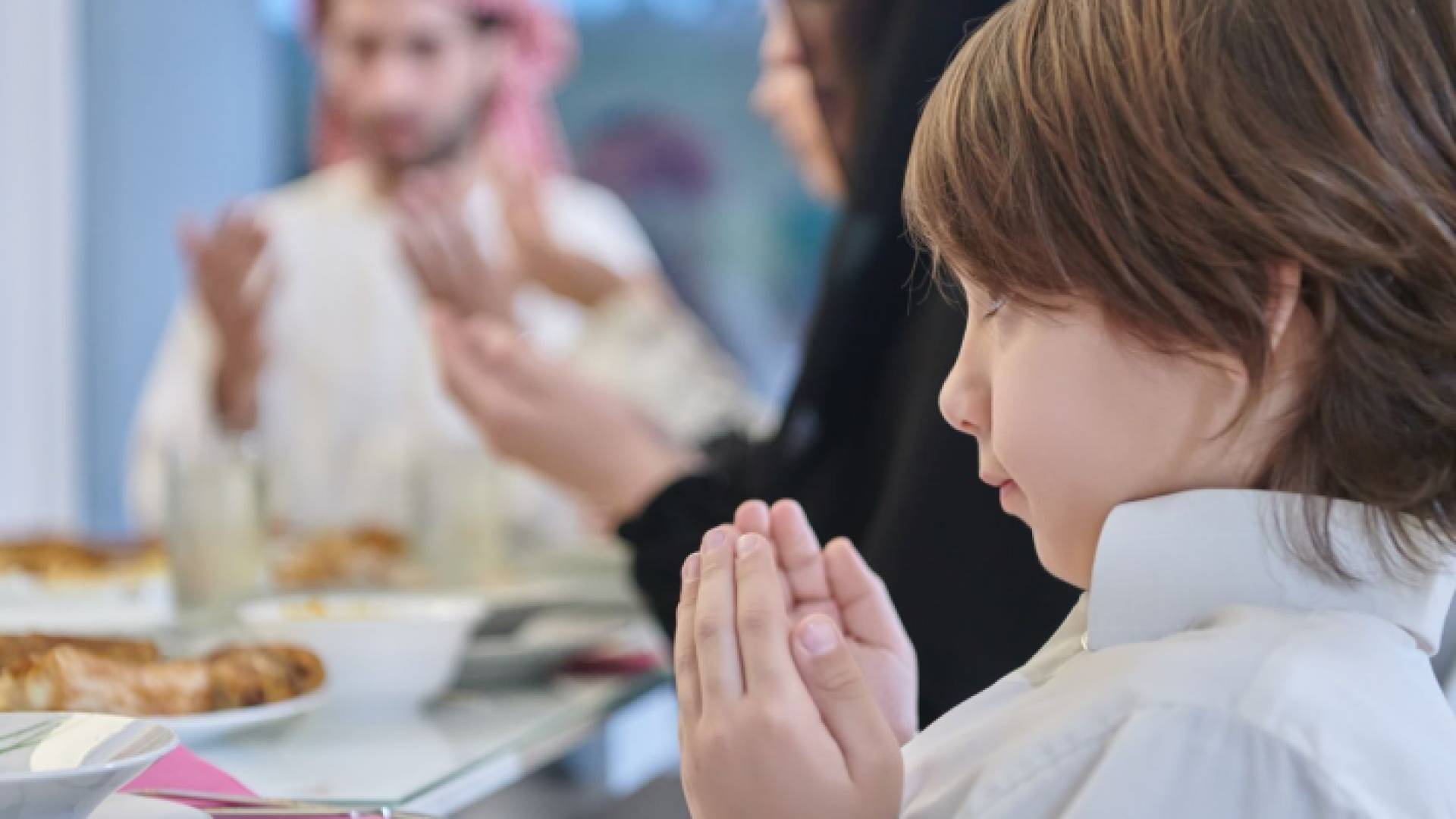 مائدة إفطار