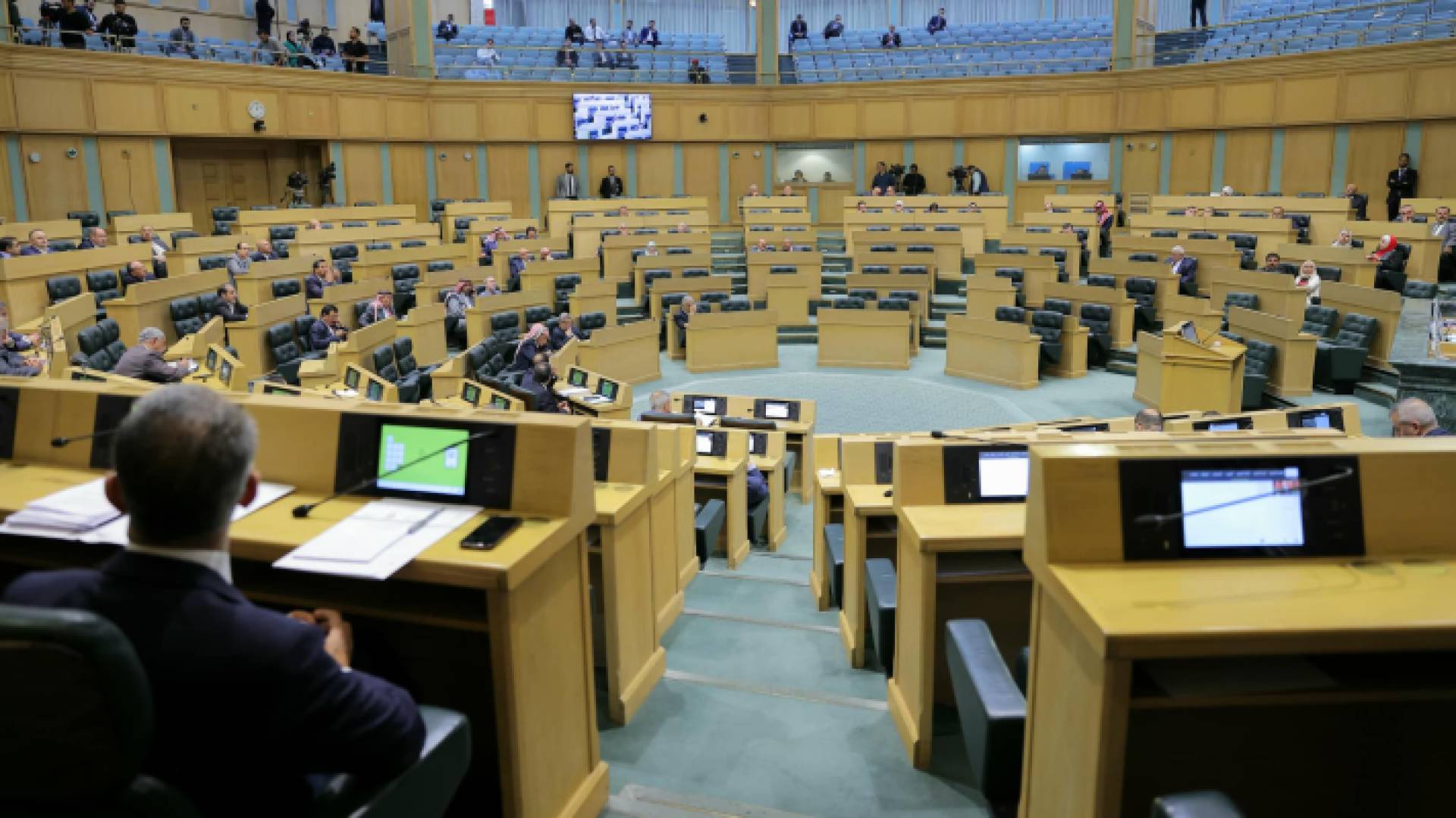 أعضاء مجلس النواب تحت القبة