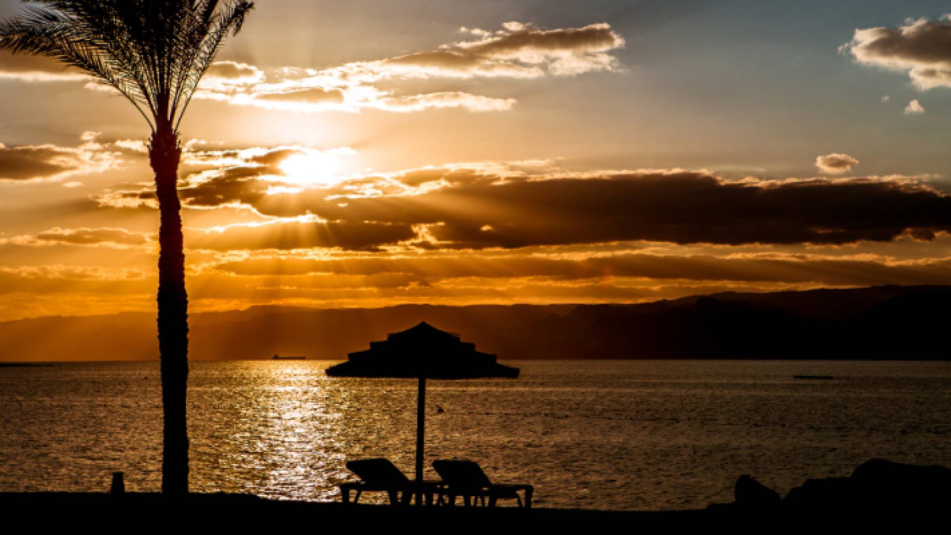 شاطئ العقبة