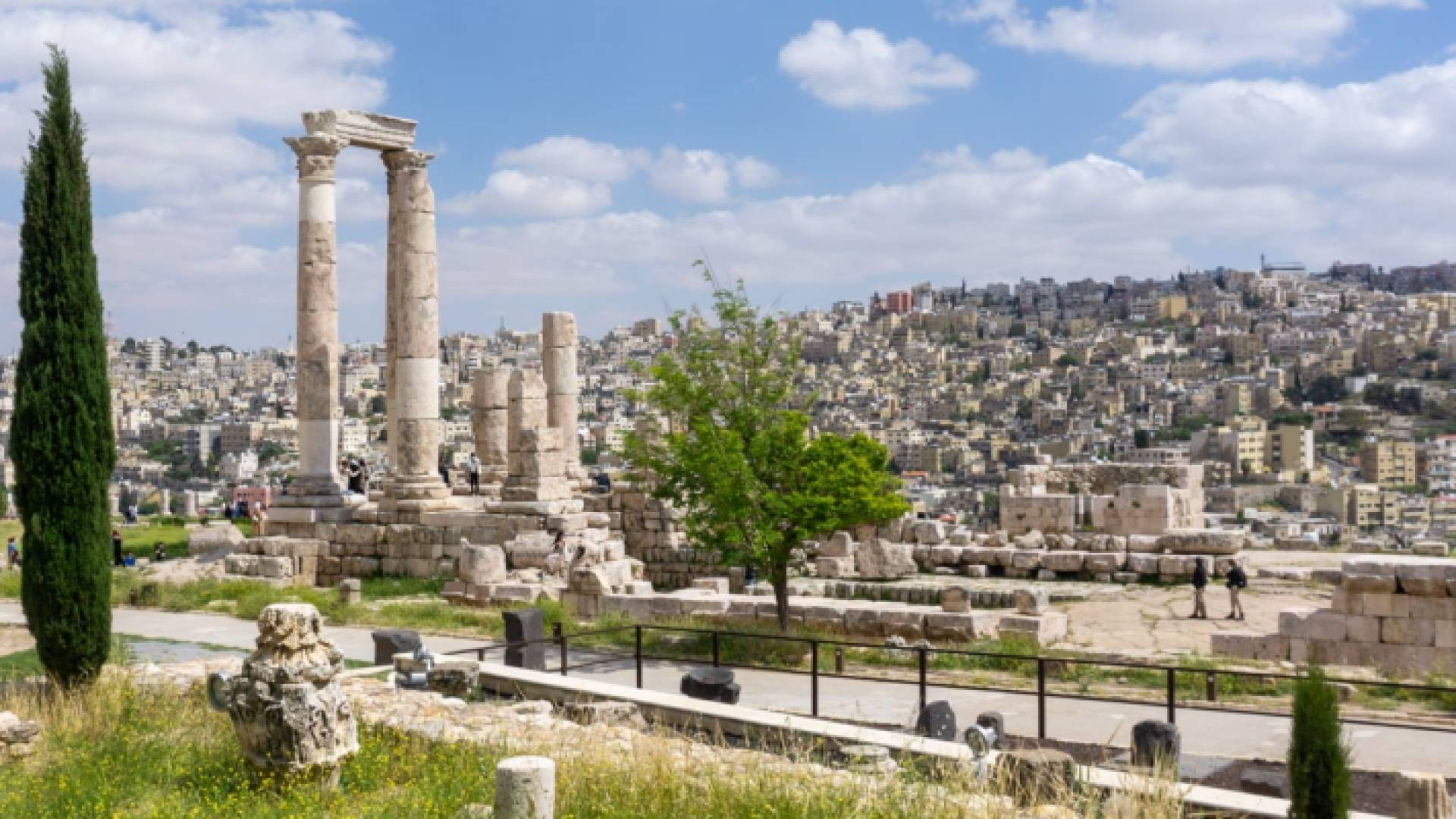 مشهد من موقع جبل القلعة الأثري في العاصمة عمان