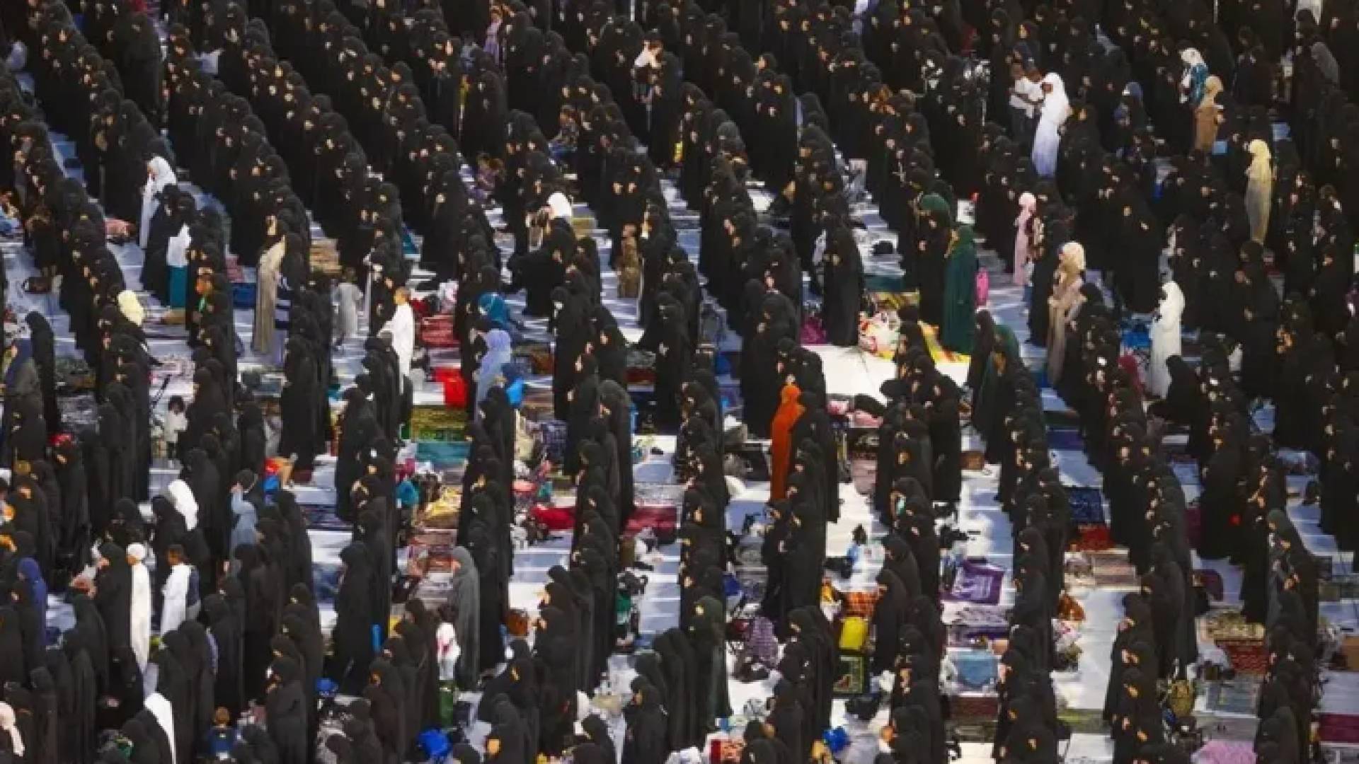 نساء مكة في يوم الخلّيف