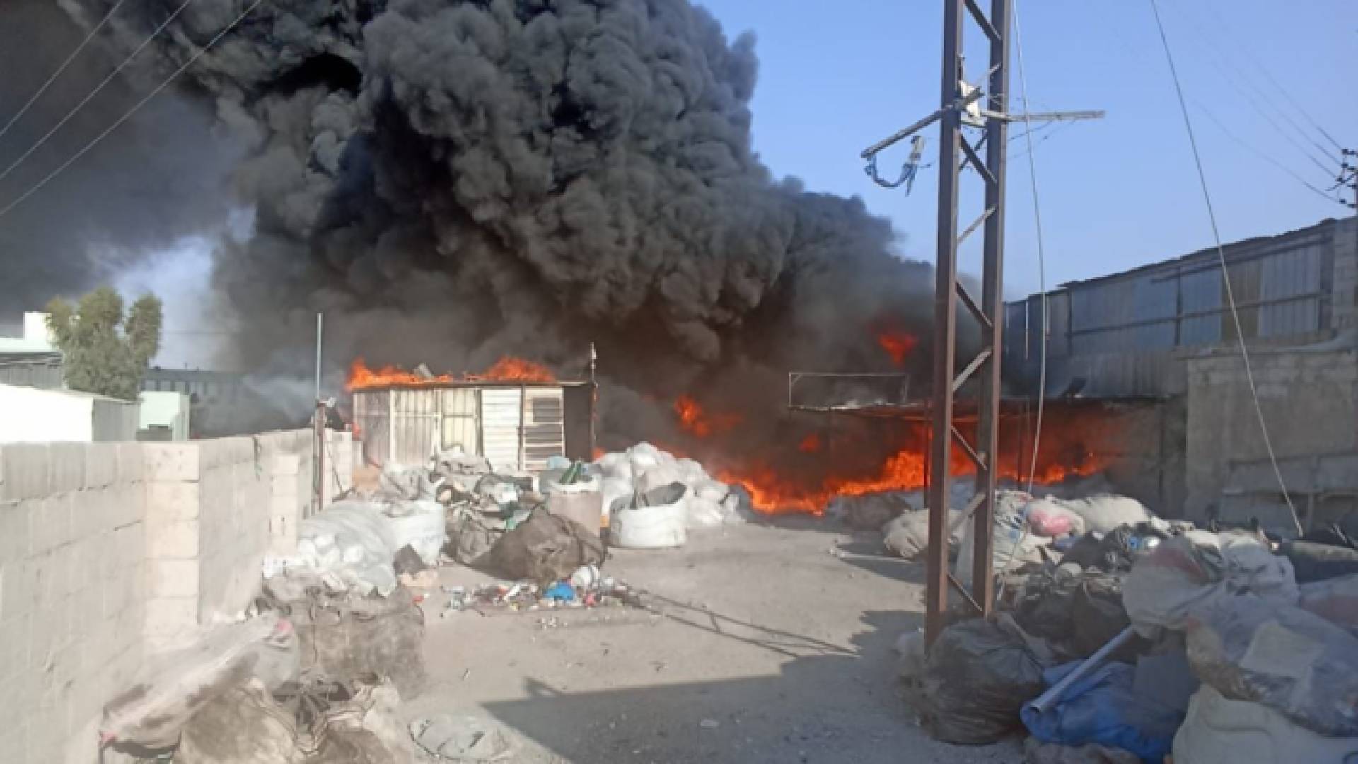 حريق مصنع بلاستيك