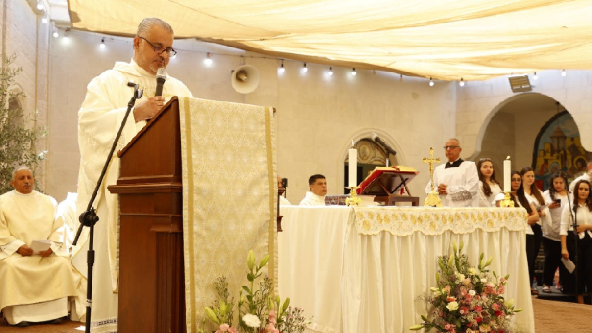 إحياء يوم الحج السنوي إلى مزار سيدة الجبل بعنجرة