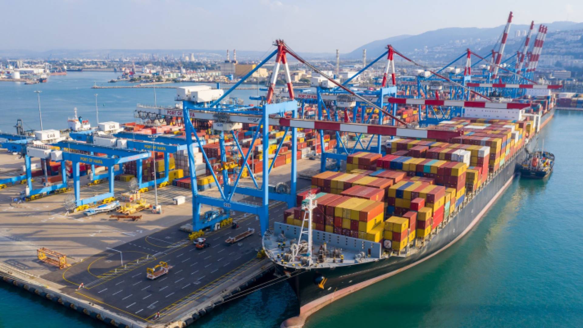 جانب من ميناء حيفا