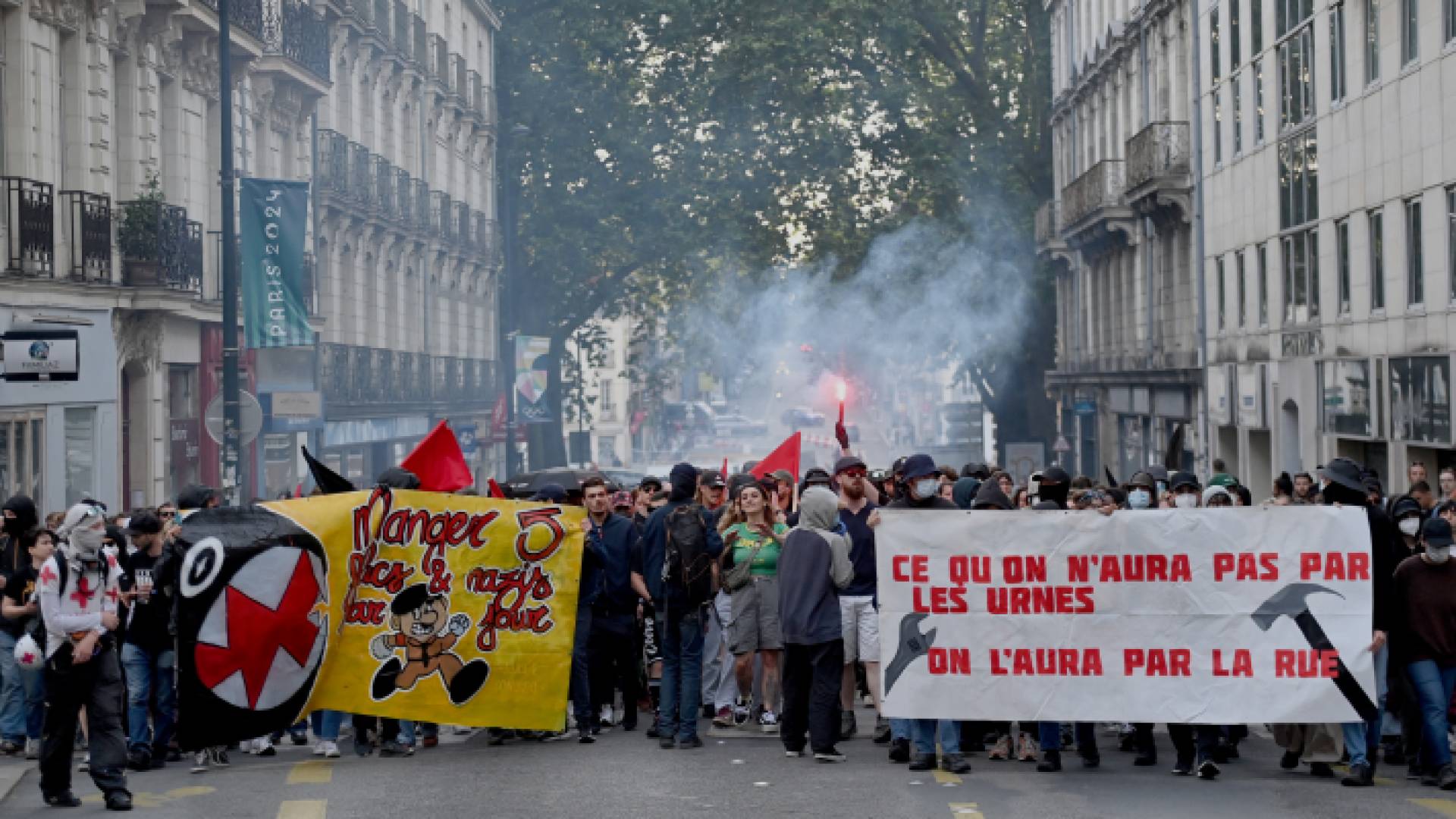 متظاهرون من اليمين المتطرف في فرنسا