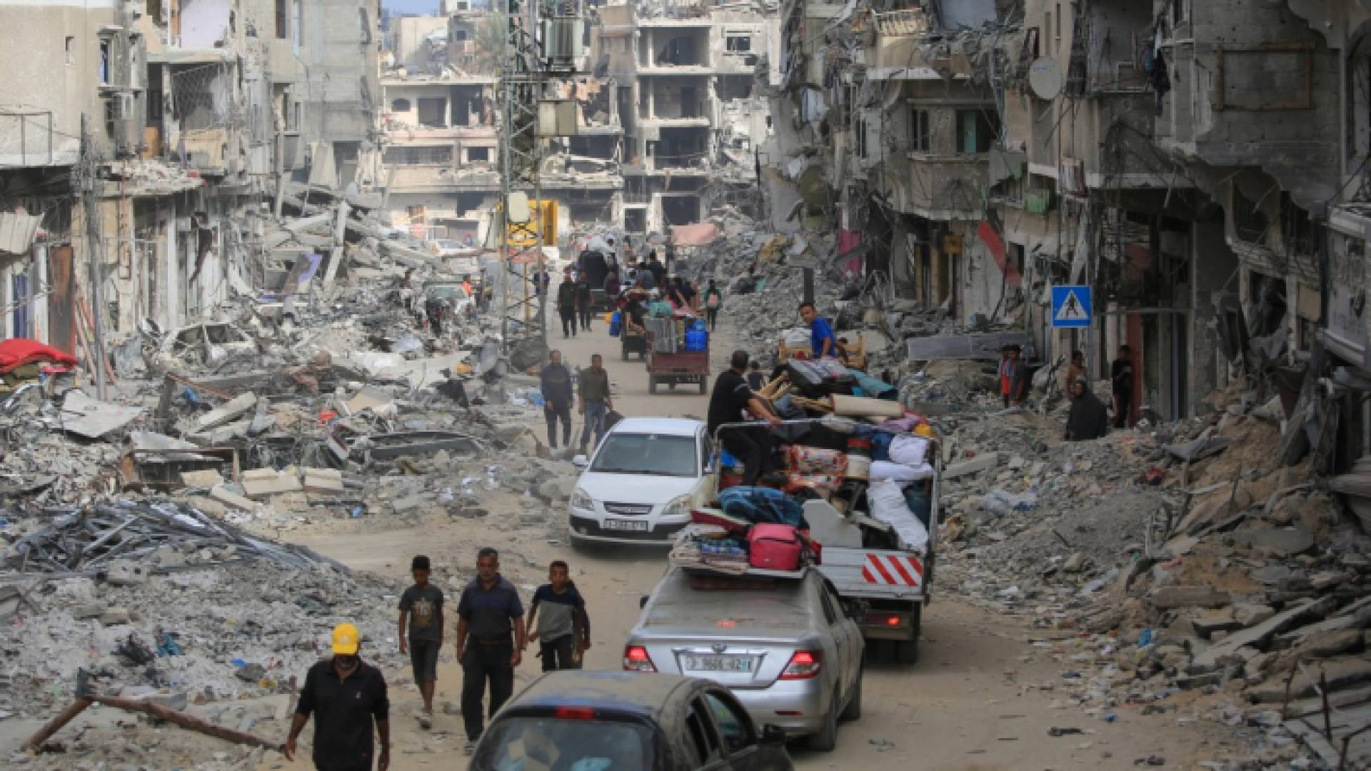 نازحون فلسطينيون من مناطق شرق خان يونس