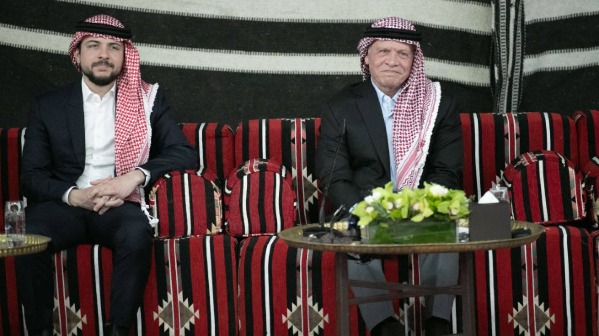 الملك عبدالله والأمير الحسين ولي العهد