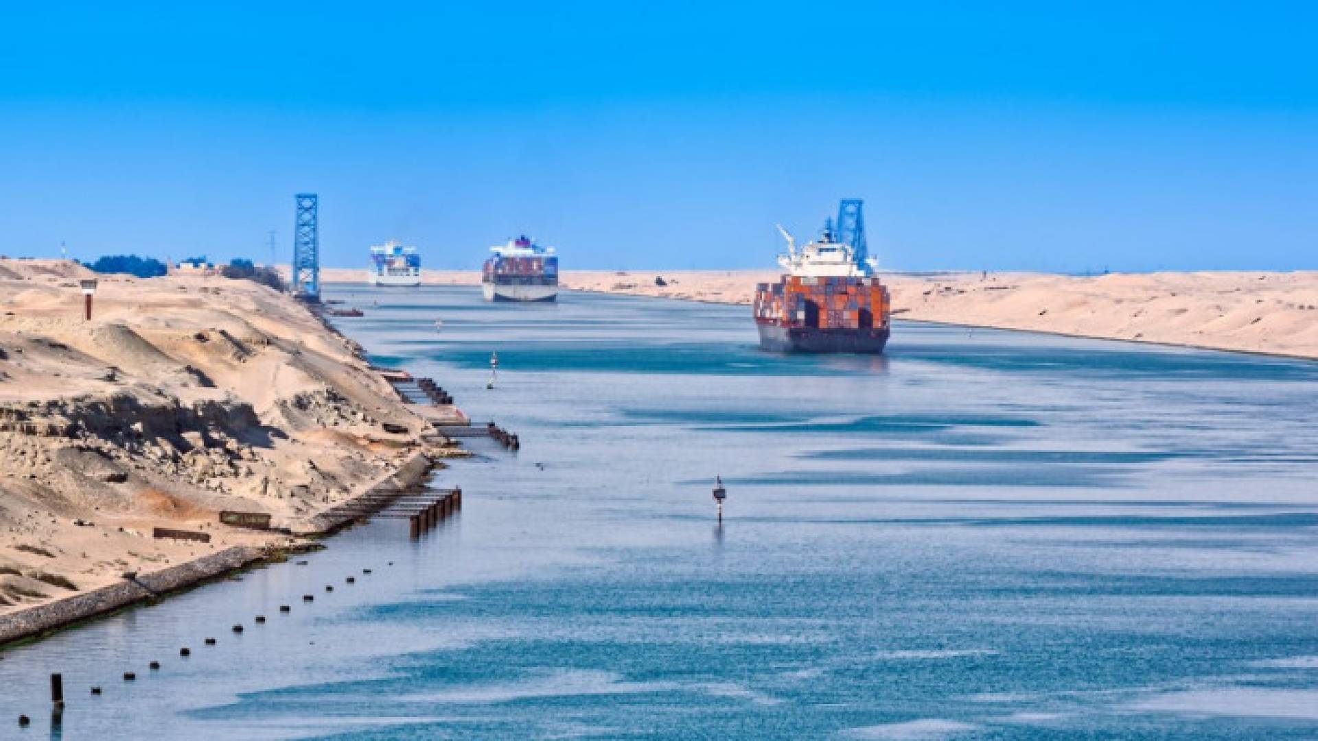 جانب من قناة السويس