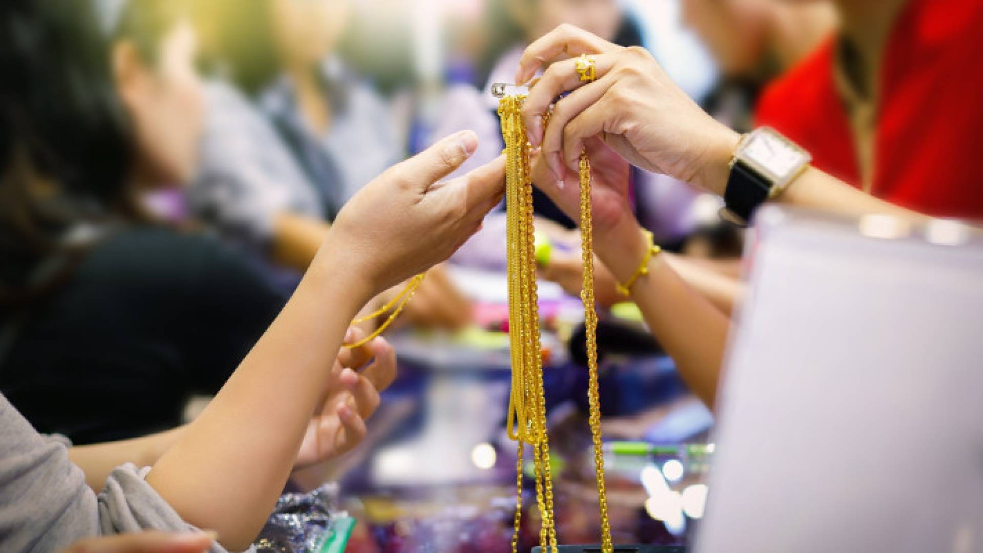 بيع مصاغ ذهبي