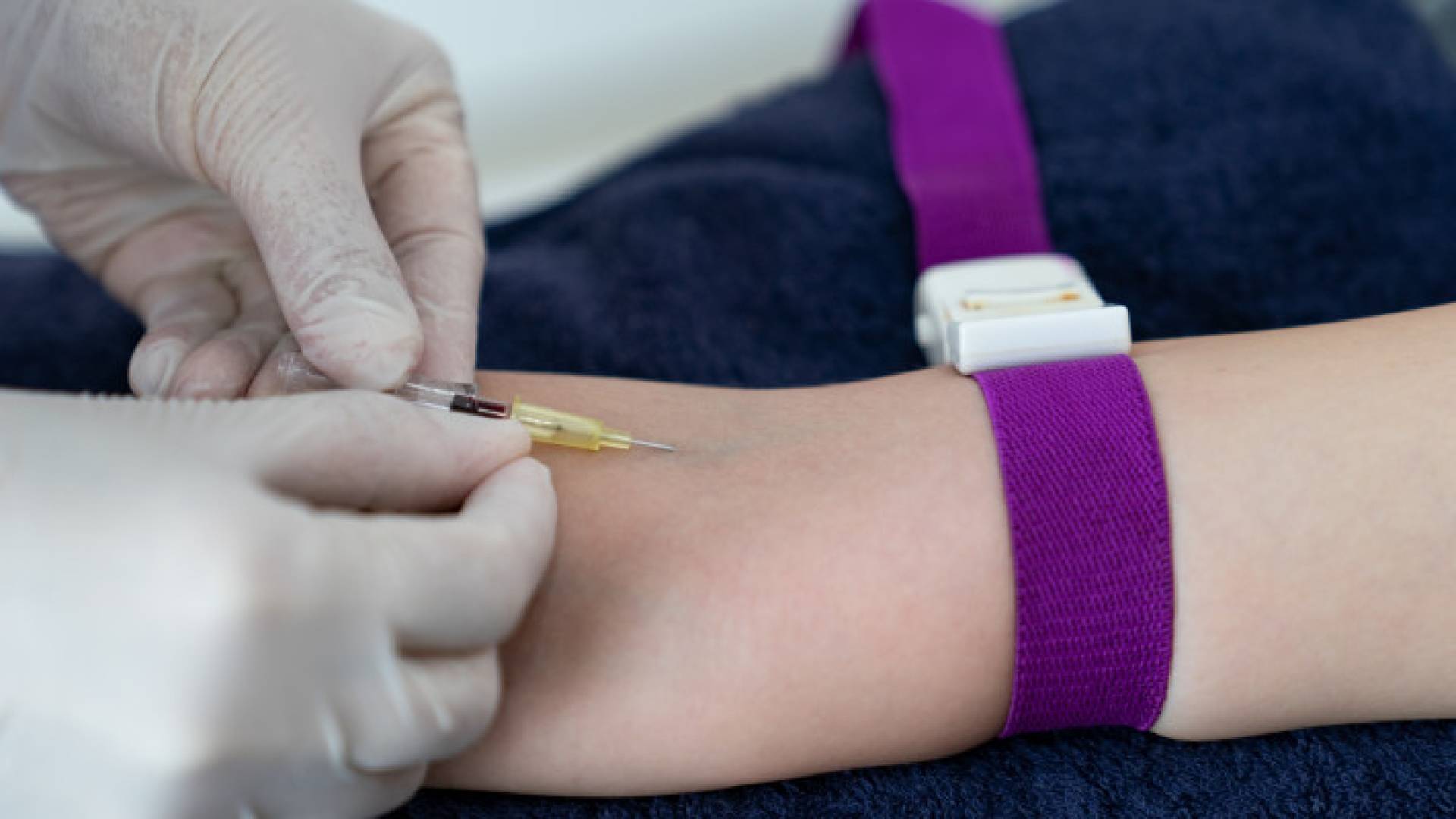 حقنة بالوريد