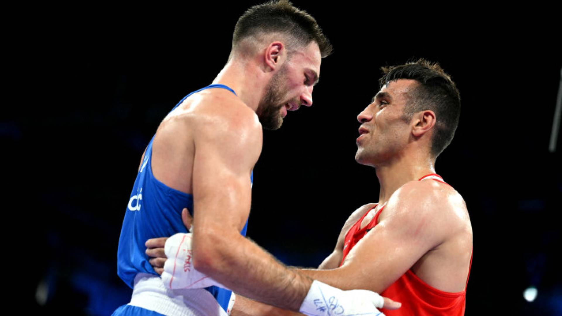 الملاكم الأردني حسين عشيش