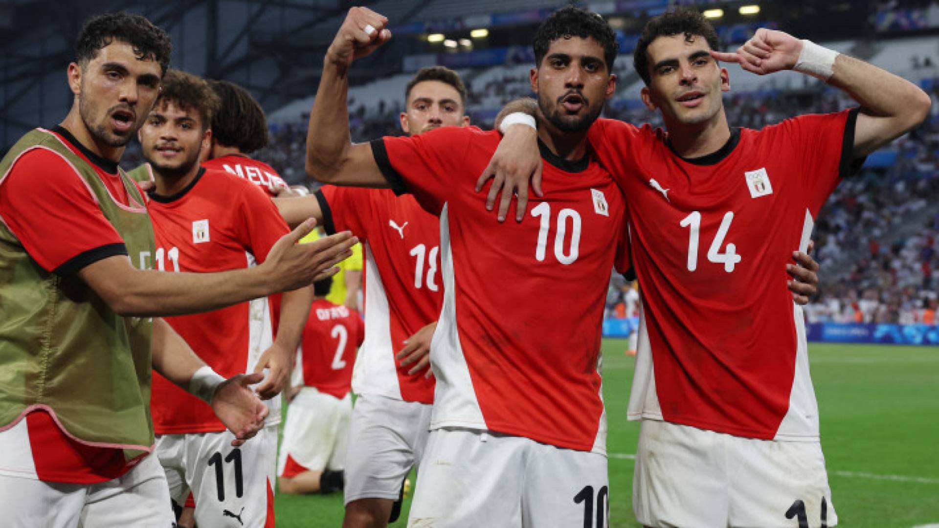 فرحة لاعبي المنتخب تالمصري بهدف التعادل أمام الباراغواي