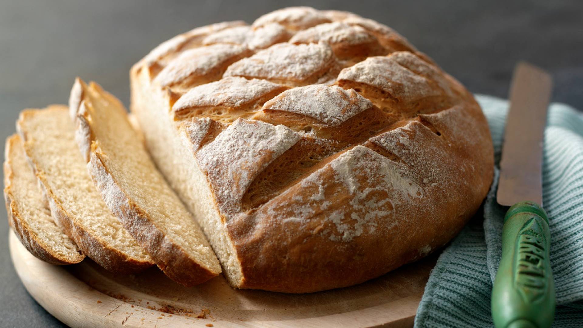 المخبوزات غنية بمحتوى السكر، الذي يسبب ارتفاعًا في ضغط الدم.