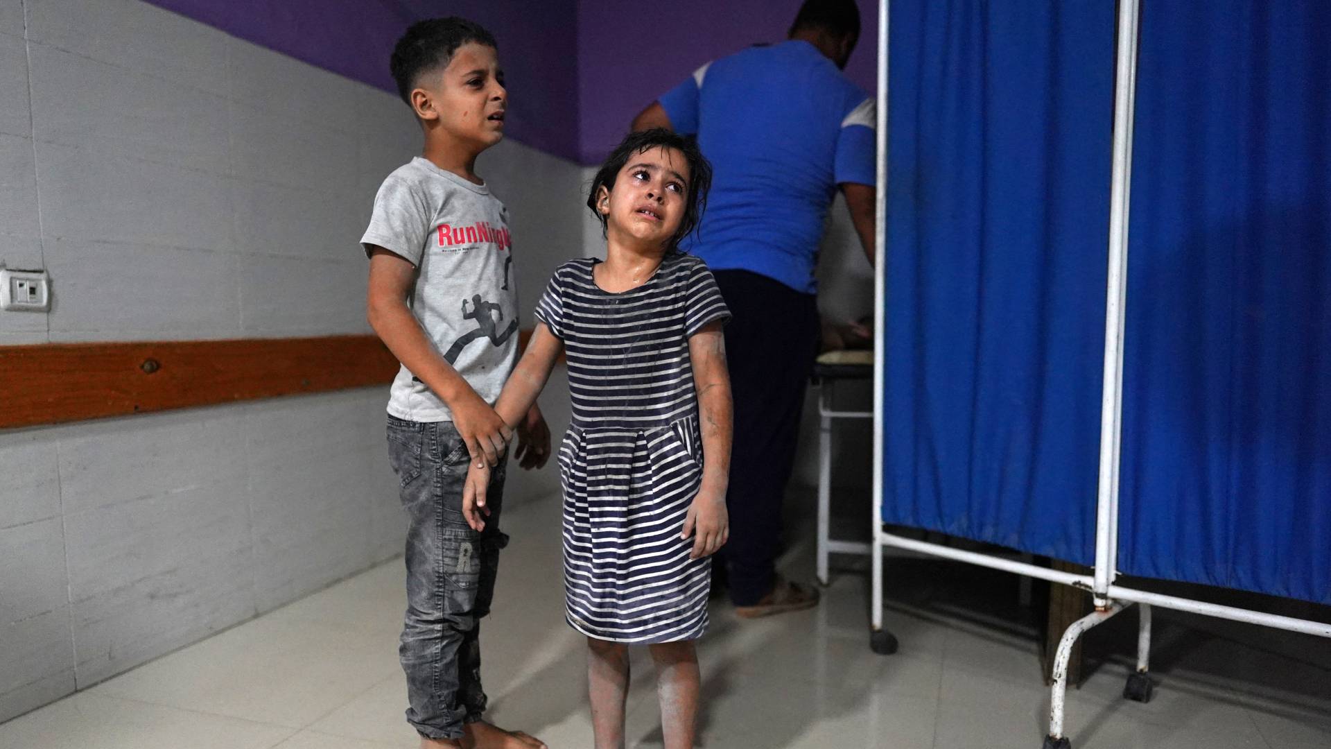 طبيبة تكشف حقائق مرعبة عن غزة خلال مؤتمر الديمقراطي الأمريكي - فيديو