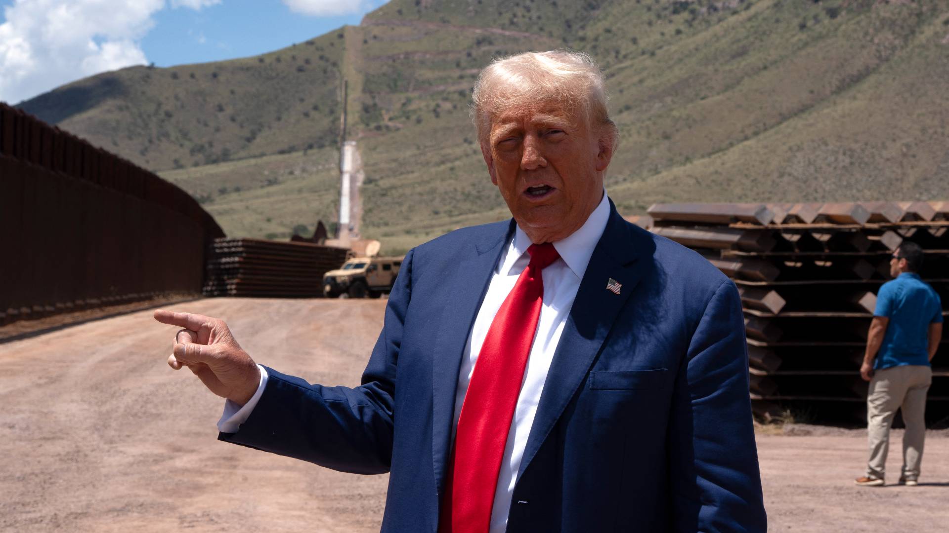 المرشح من الحزب الجمهوري والرئيس السابق لأمريكا دونالد ترمب