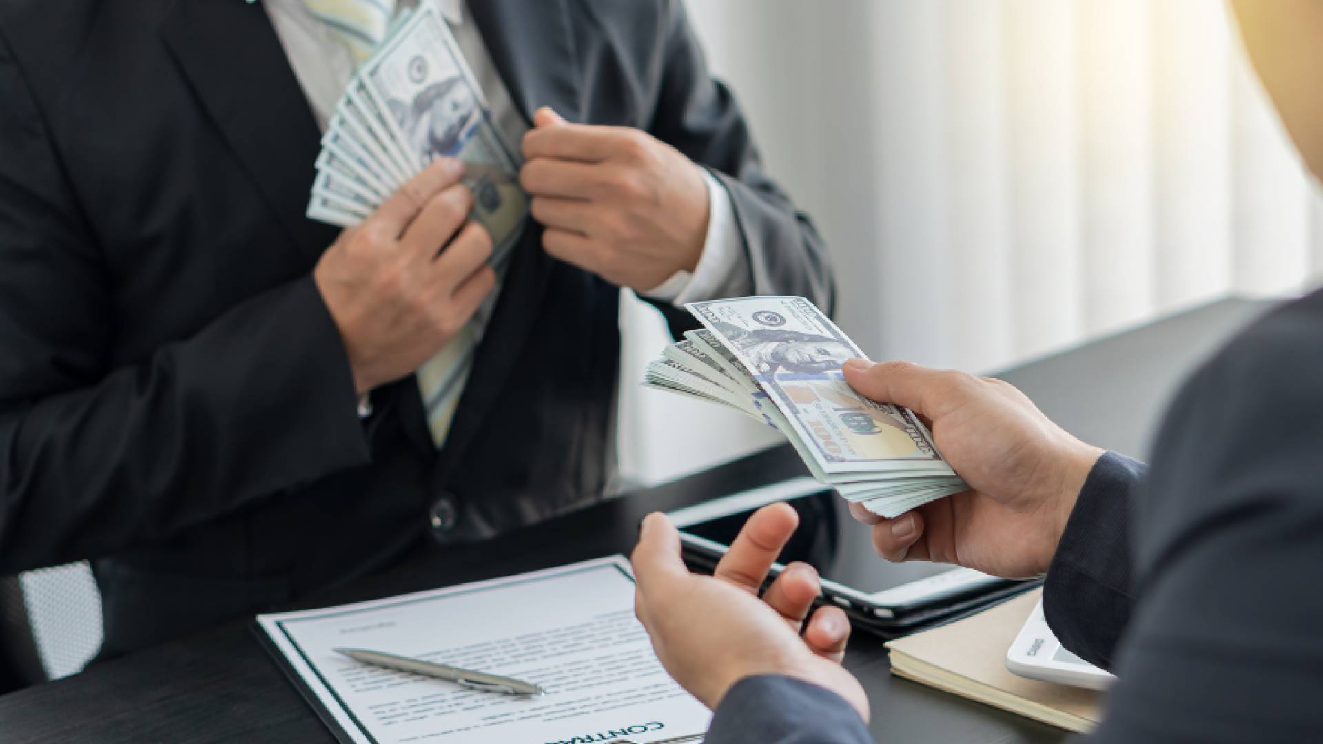 احذروا.. أردنيون يقعون ضحية شركات وساطة وحلول مالية