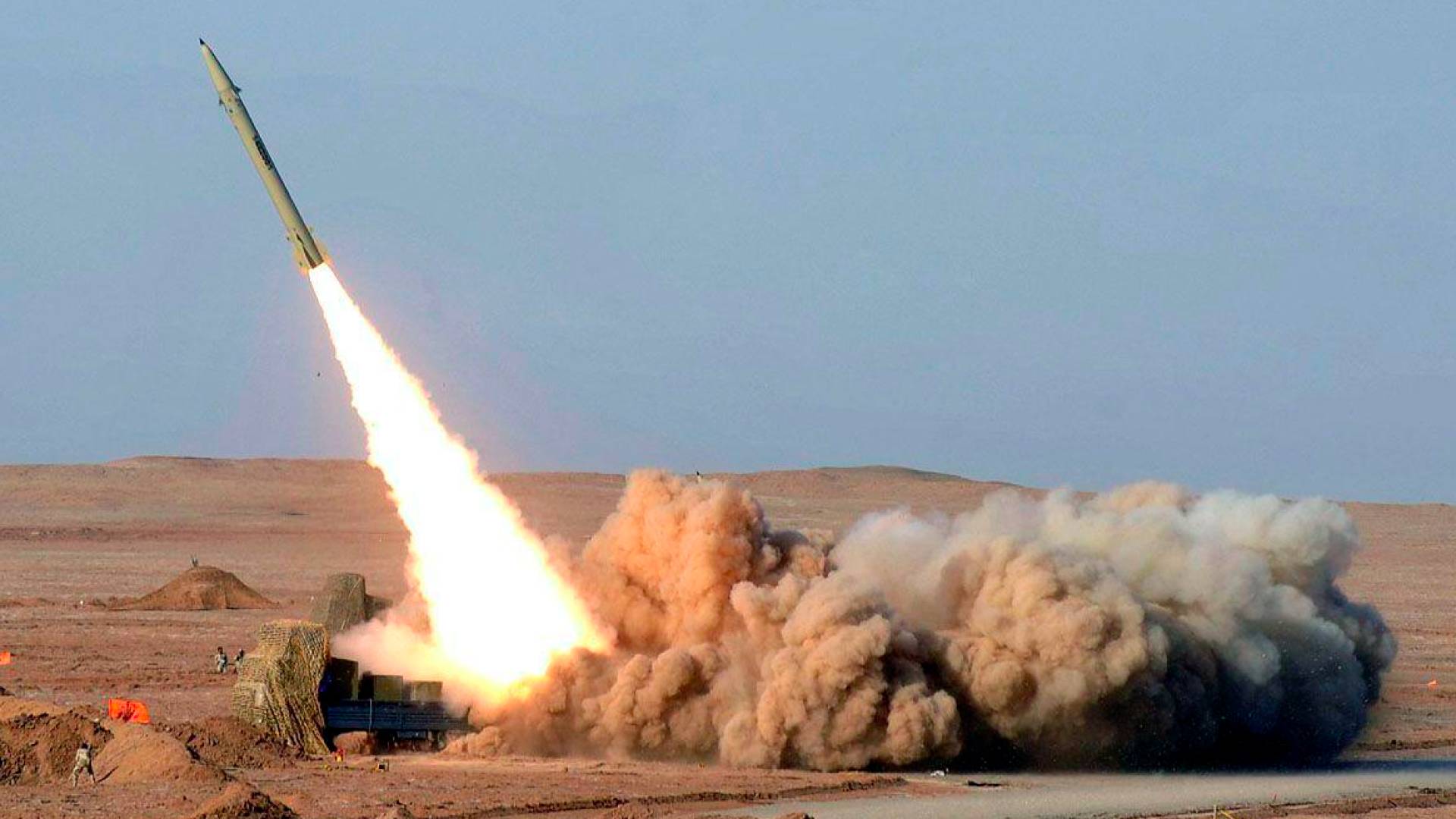 إطلاق صاروخ من اليمن