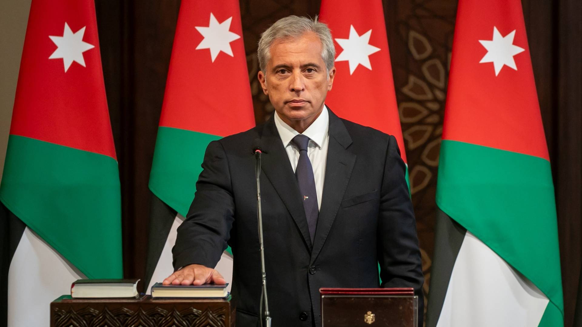 الحكومة تحدد موعد تقبل التهاني بصدور الإرادة الملكية بتشكيلها