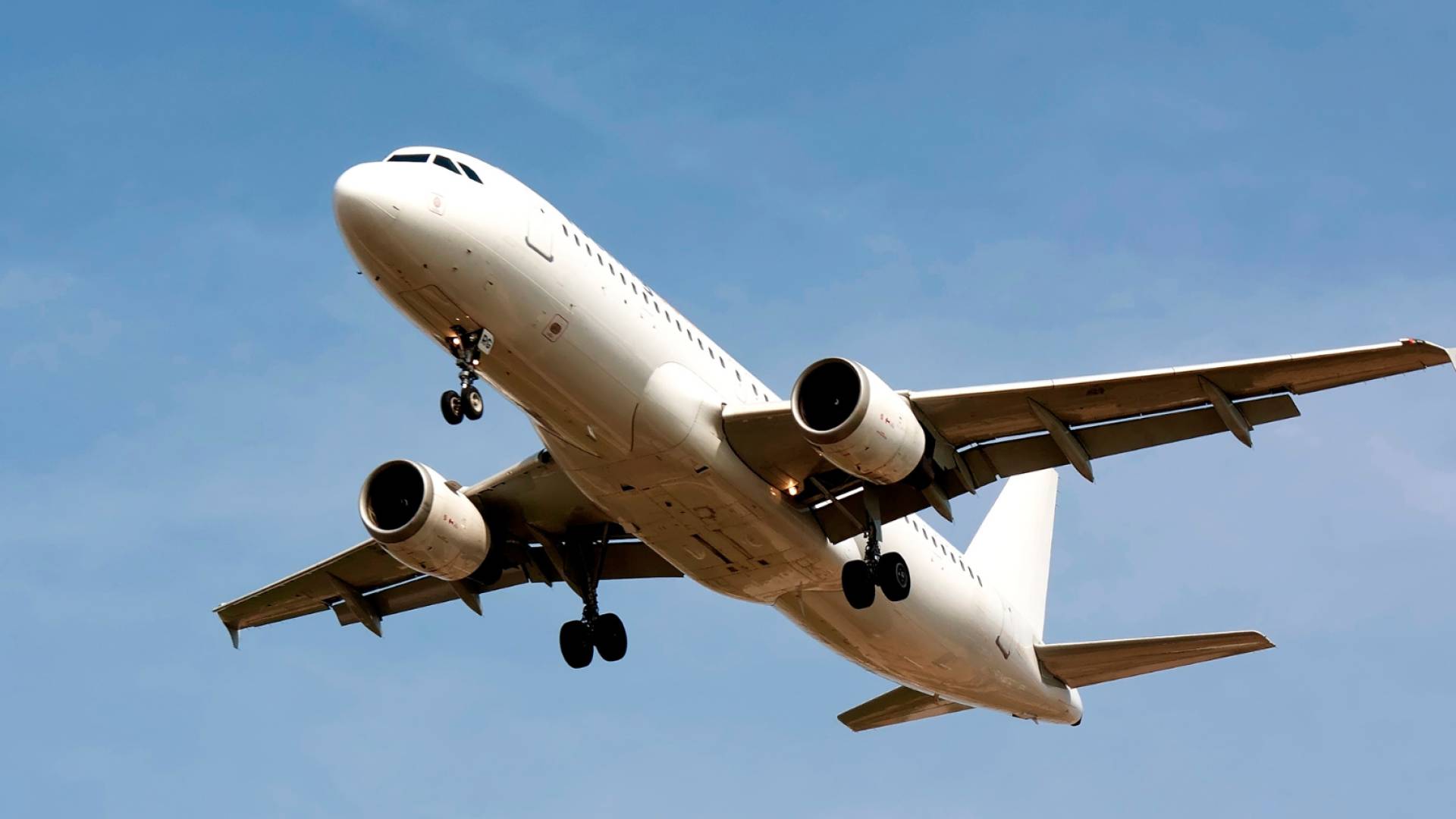 صورة تعبر عن طائرة