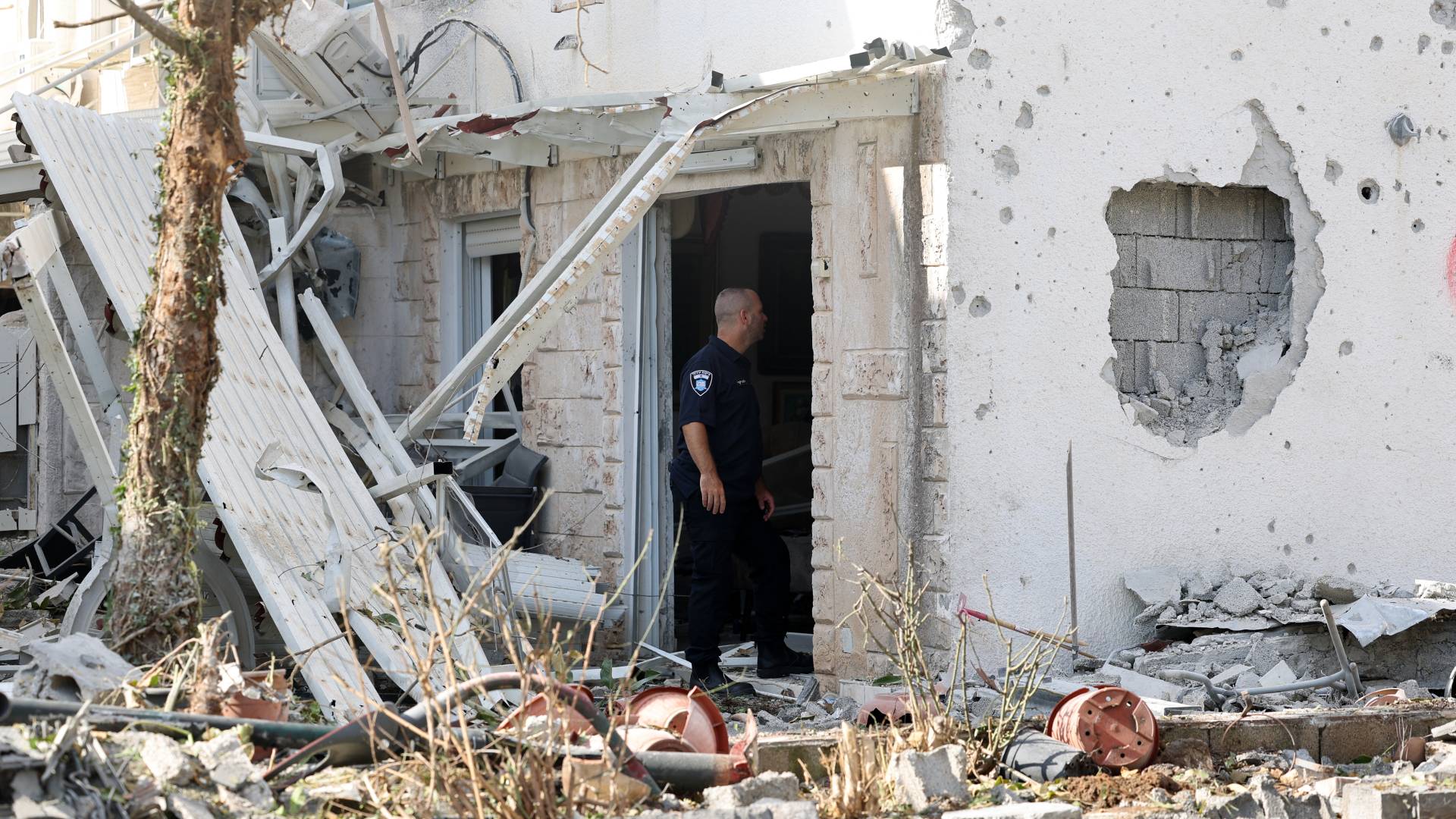 إصابة مبنى في الجليل الأعلى بصواريخ حزب الله