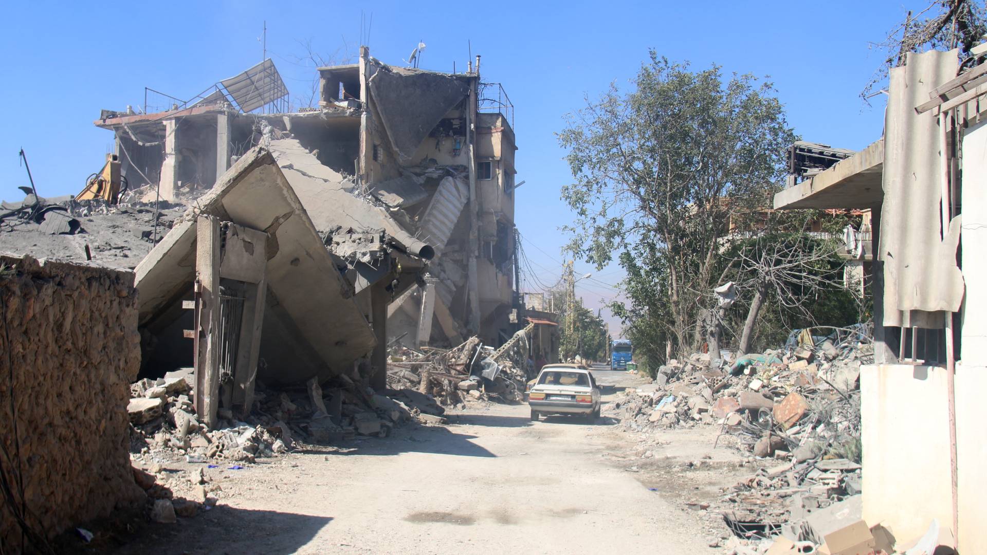 جانب من آثار الدمار التي خلفه عدوان الاحتلال على لبنان