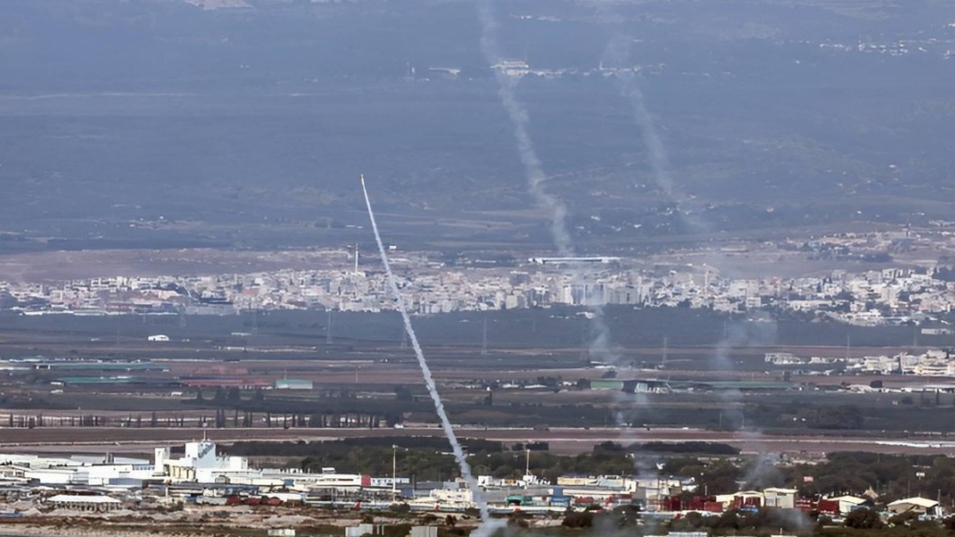 رشقة صاروخية تستهدف كيان الاحتلال