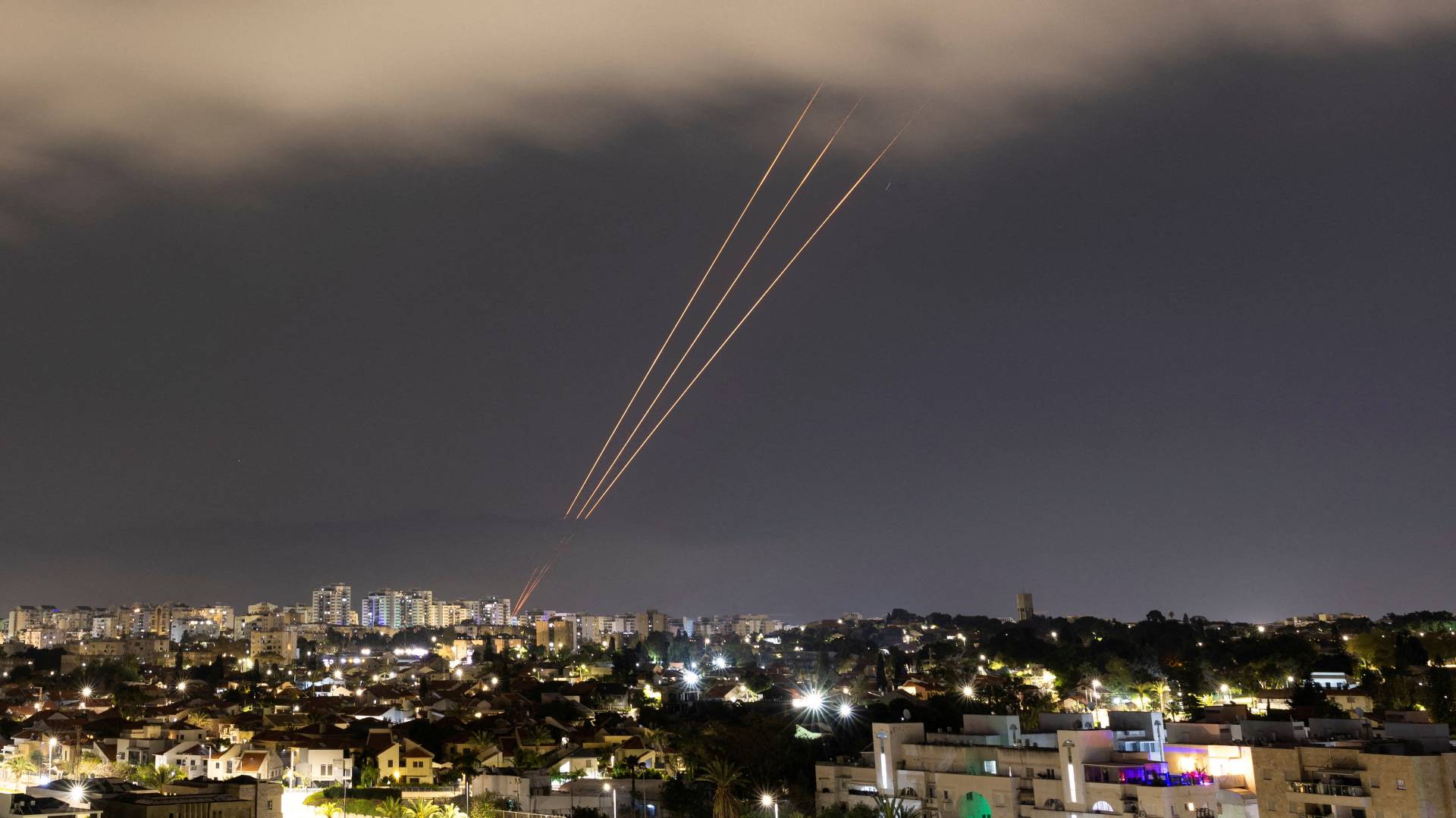 صواريخ أطلقت من طهران باتجاه إيران