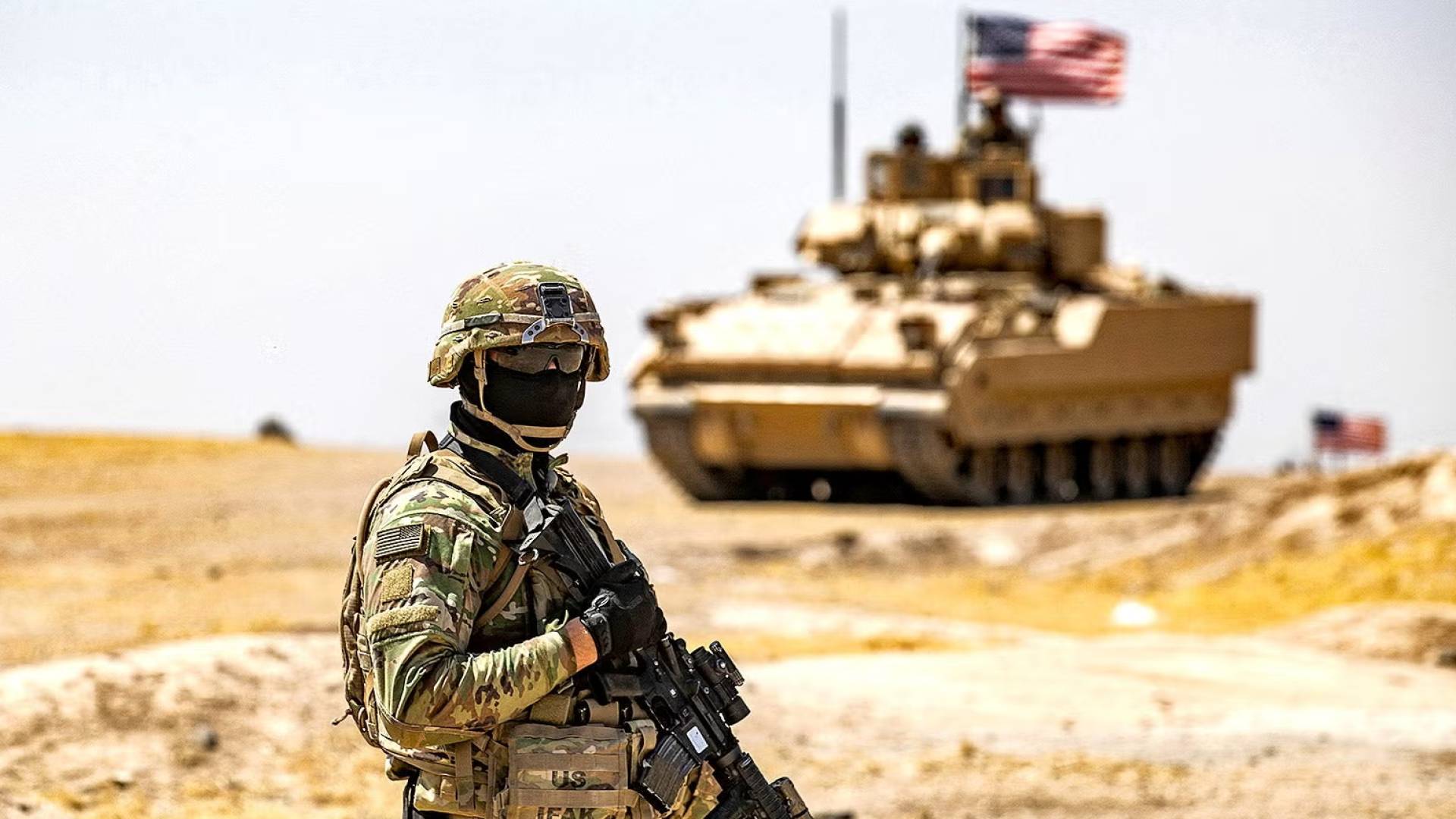 عنصر من الجيش الأمريكي